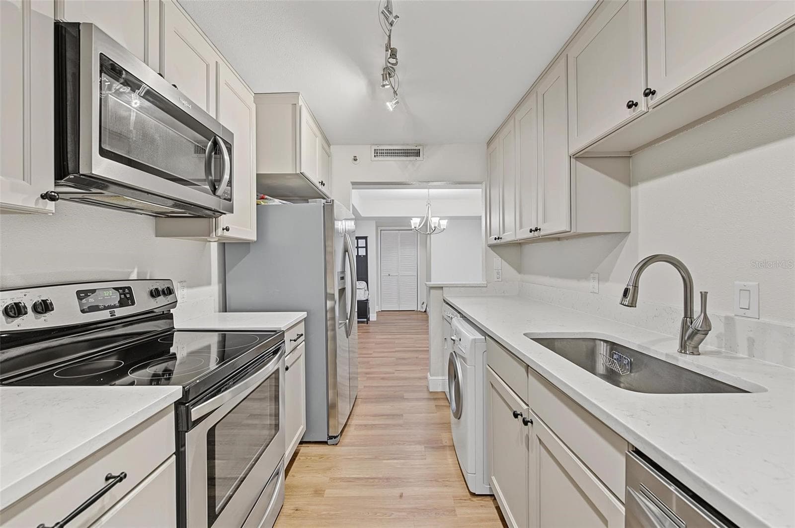 Condominium at 3211 W SWANN AVE #203, TAMPA, photo 6 of 43