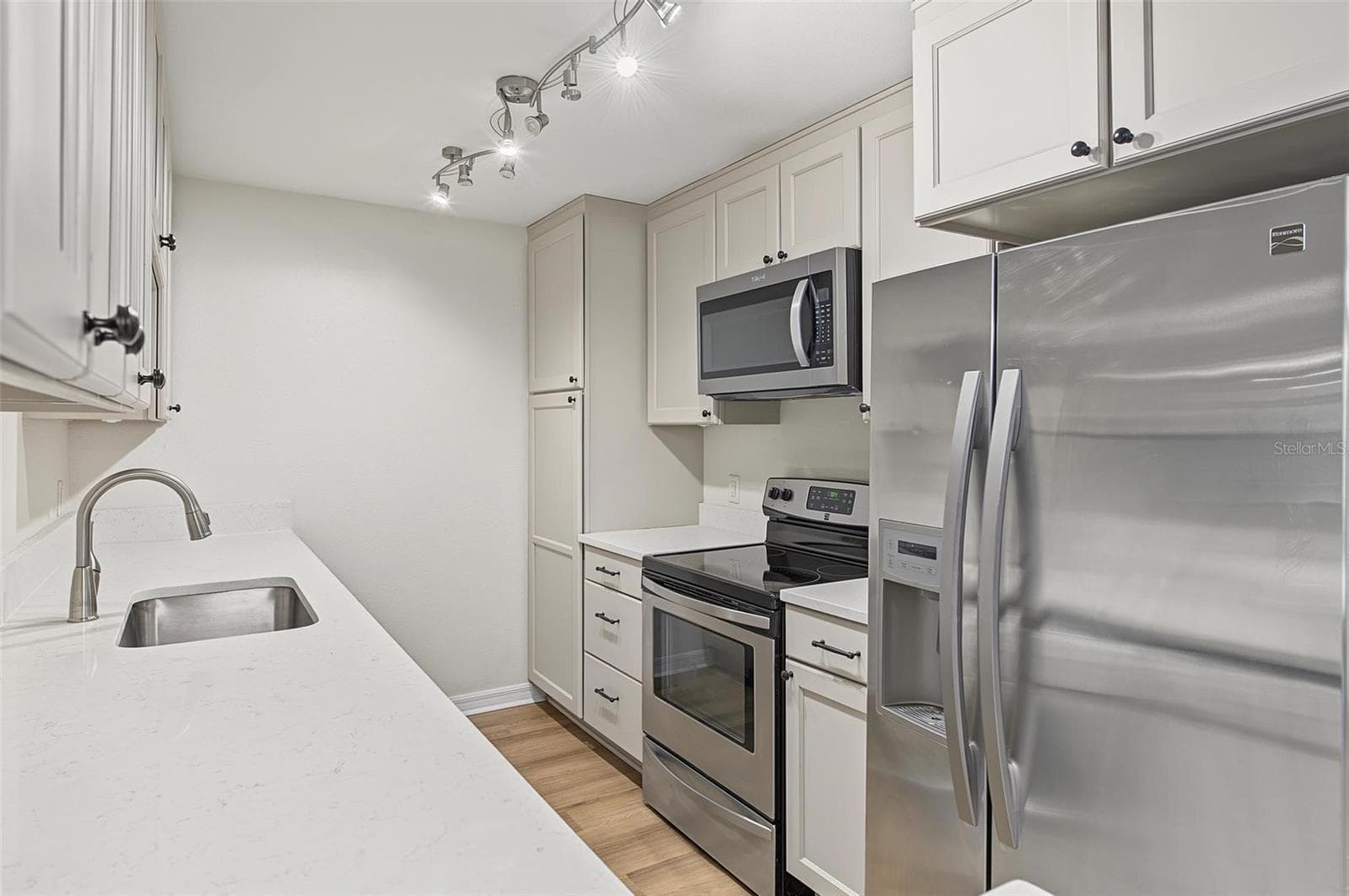 Condominium at 3211 W SWANN AVE #203, TAMPA, photo 8 of 43