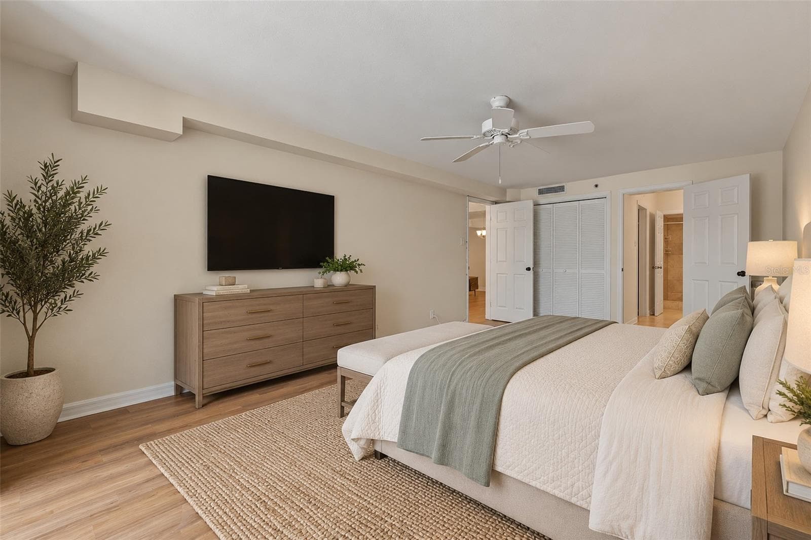 Condominium at 3211 W SWANN AVE #203, TAMPA, photo 23 of 43