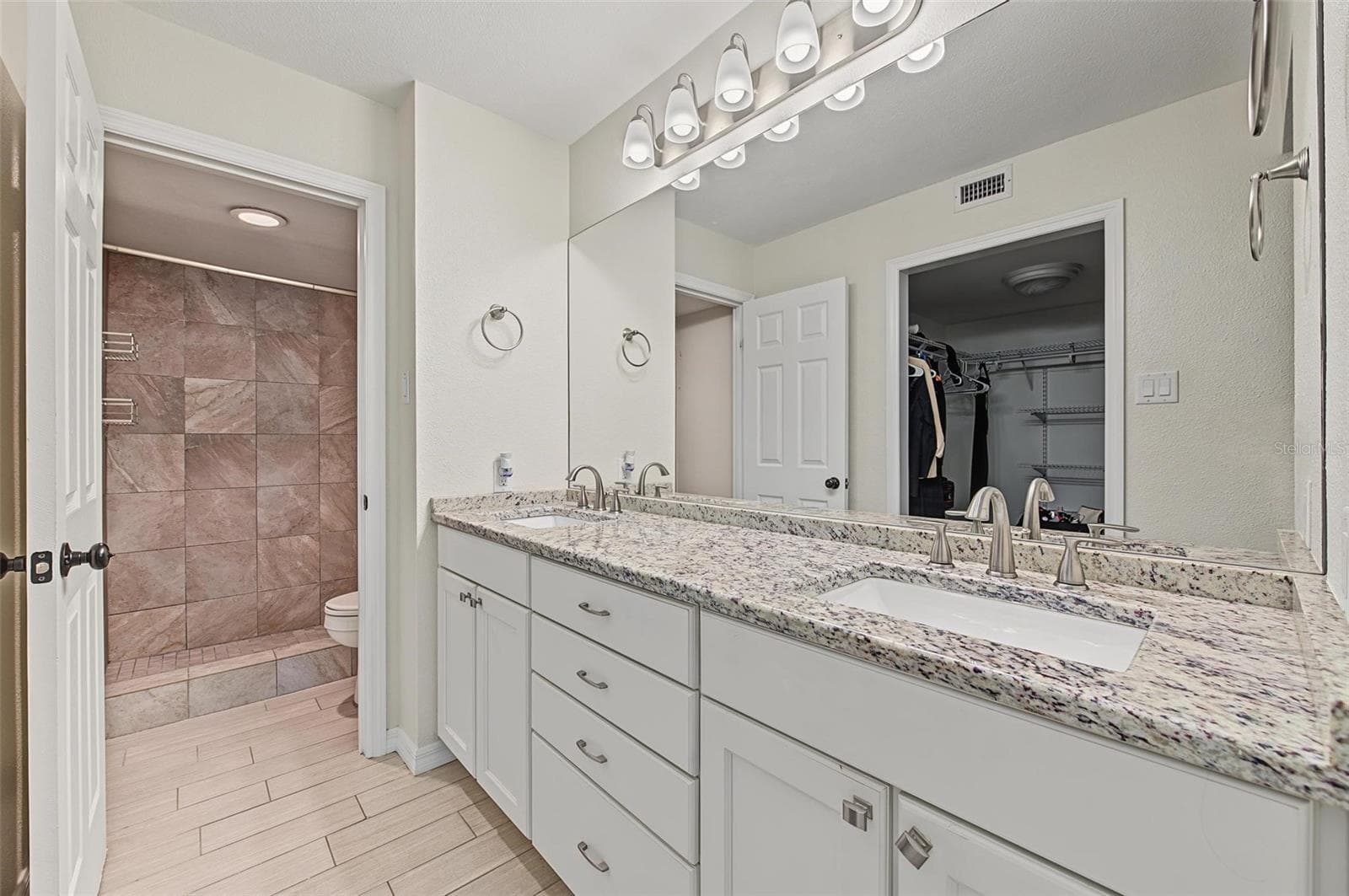 Condominium at 3211 W SWANN AVE #203, TAMPA, photo 26 of 43