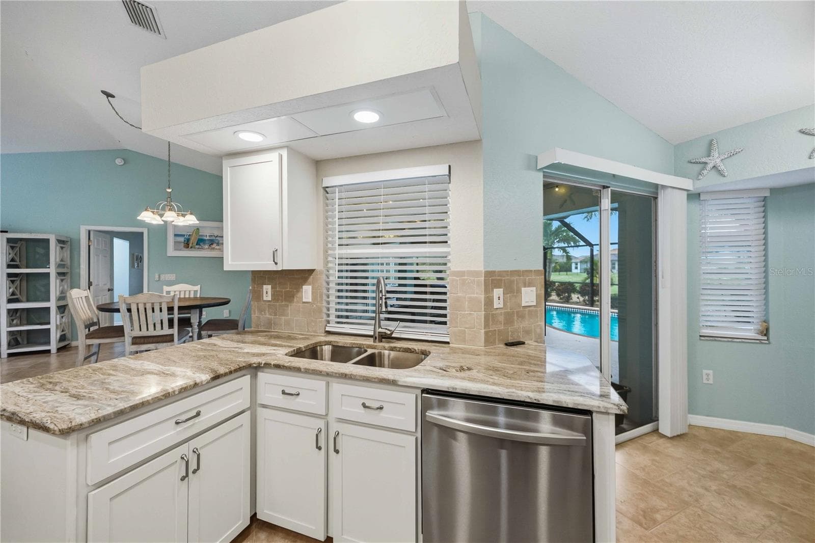 Single Family Residence at 13 SPORTSMAN RD, ROTONDA WEST, photo 12 of 32