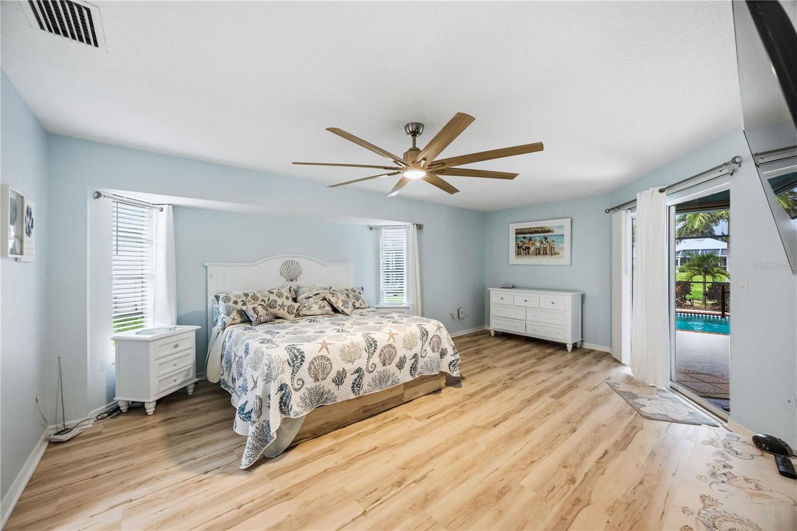 Single Family Residence at 13 SPORTSMAN RD, ROTONDA WEST, photo 14 of 32