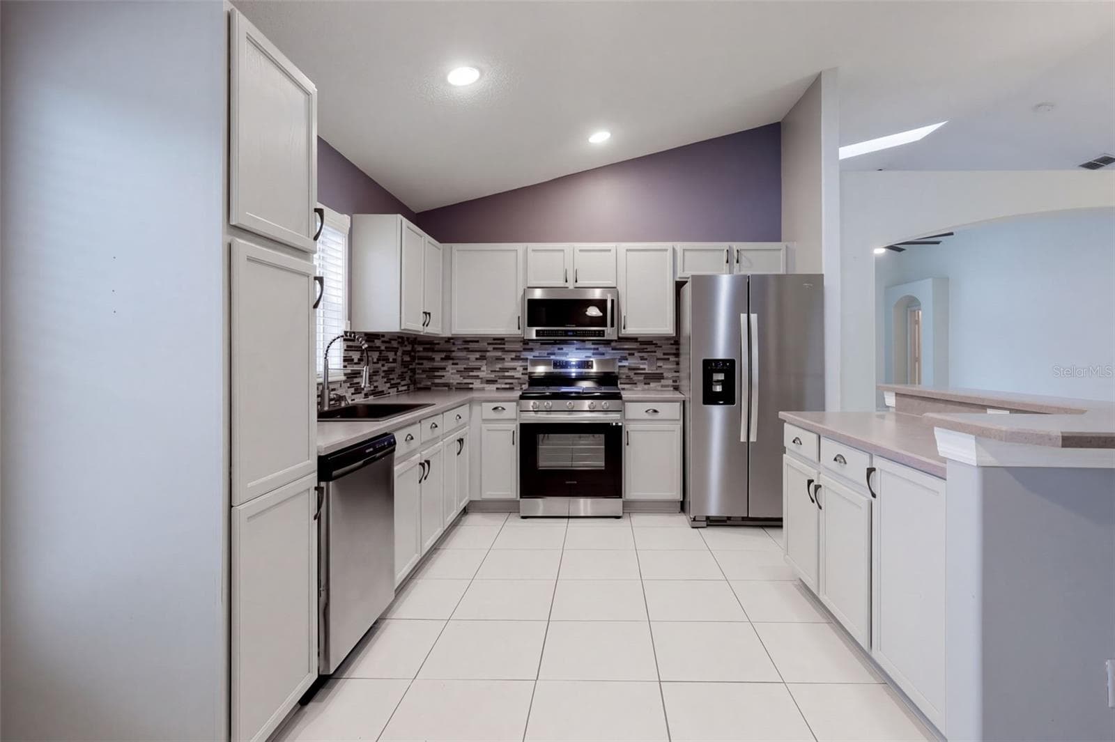 Kitchen - 16102 MAGNOLIA HILL ST, CLERMONT