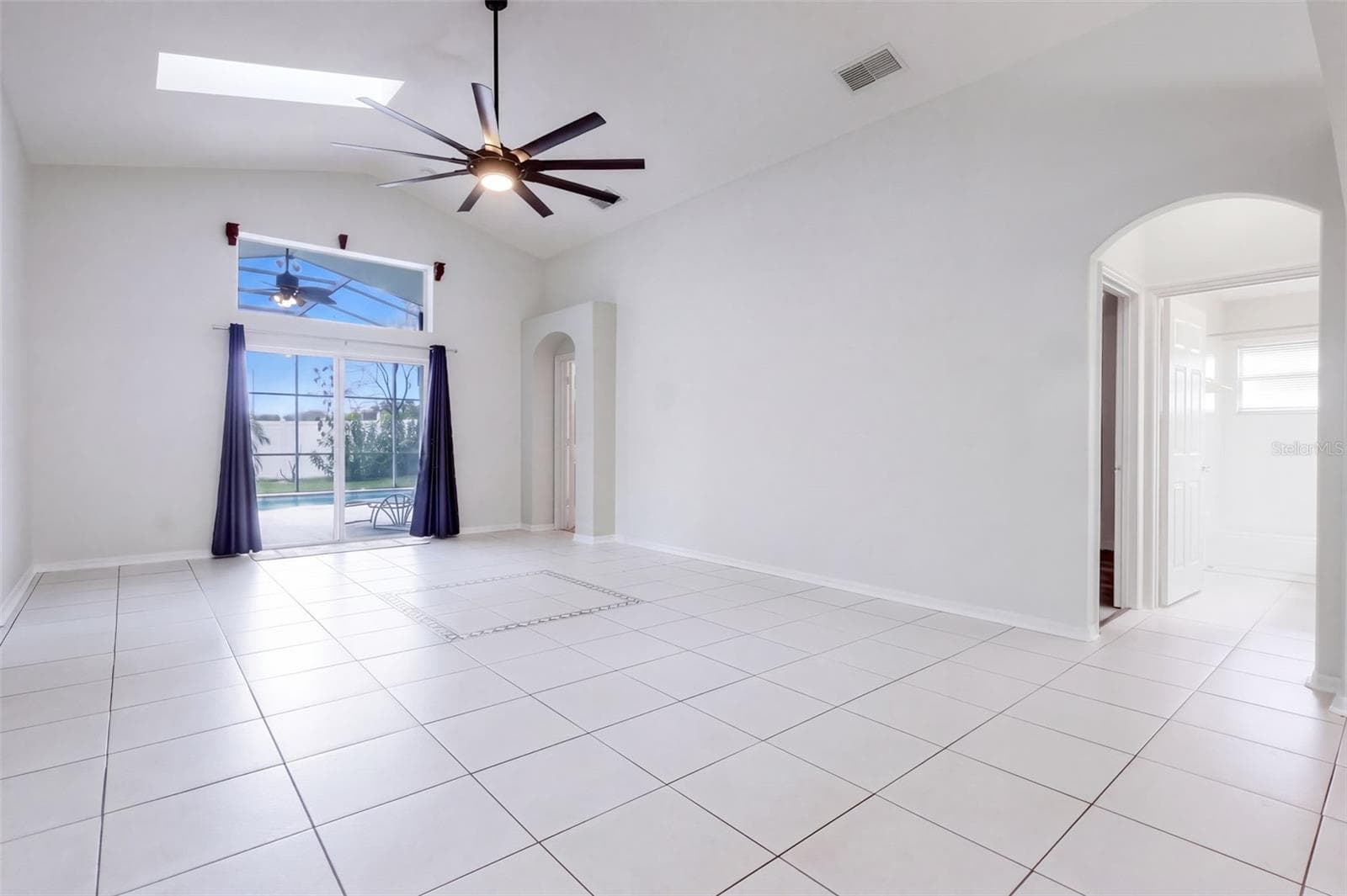 Living Room - 16102 MAGNOLIA HILL ST, CLERMONT