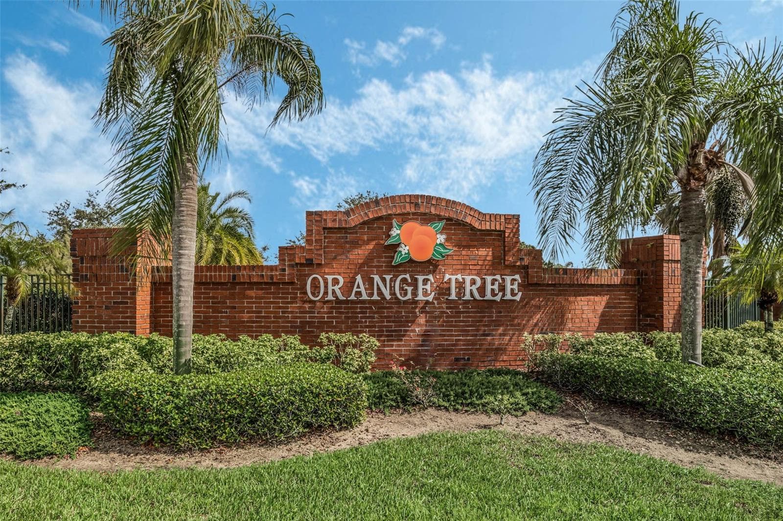 Community Entrance - 16102 MAGNOLIA HILL ST, CLERMONT
