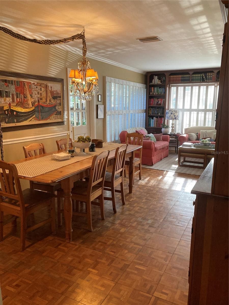 Study area or Informal Dining Area in the Library Adjacent to the Kitchen - 4414 W WATROUS AVE, TAMPA