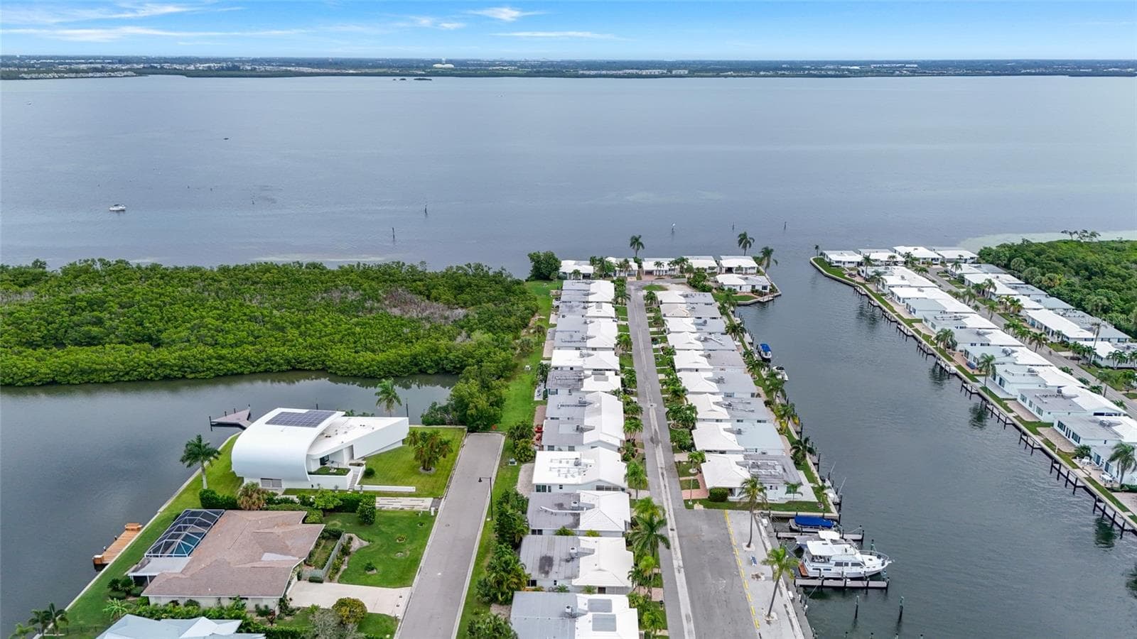 Condominium at 845 SPANISH DR N #845, LONGBOAT KEY, photo 12 of 62