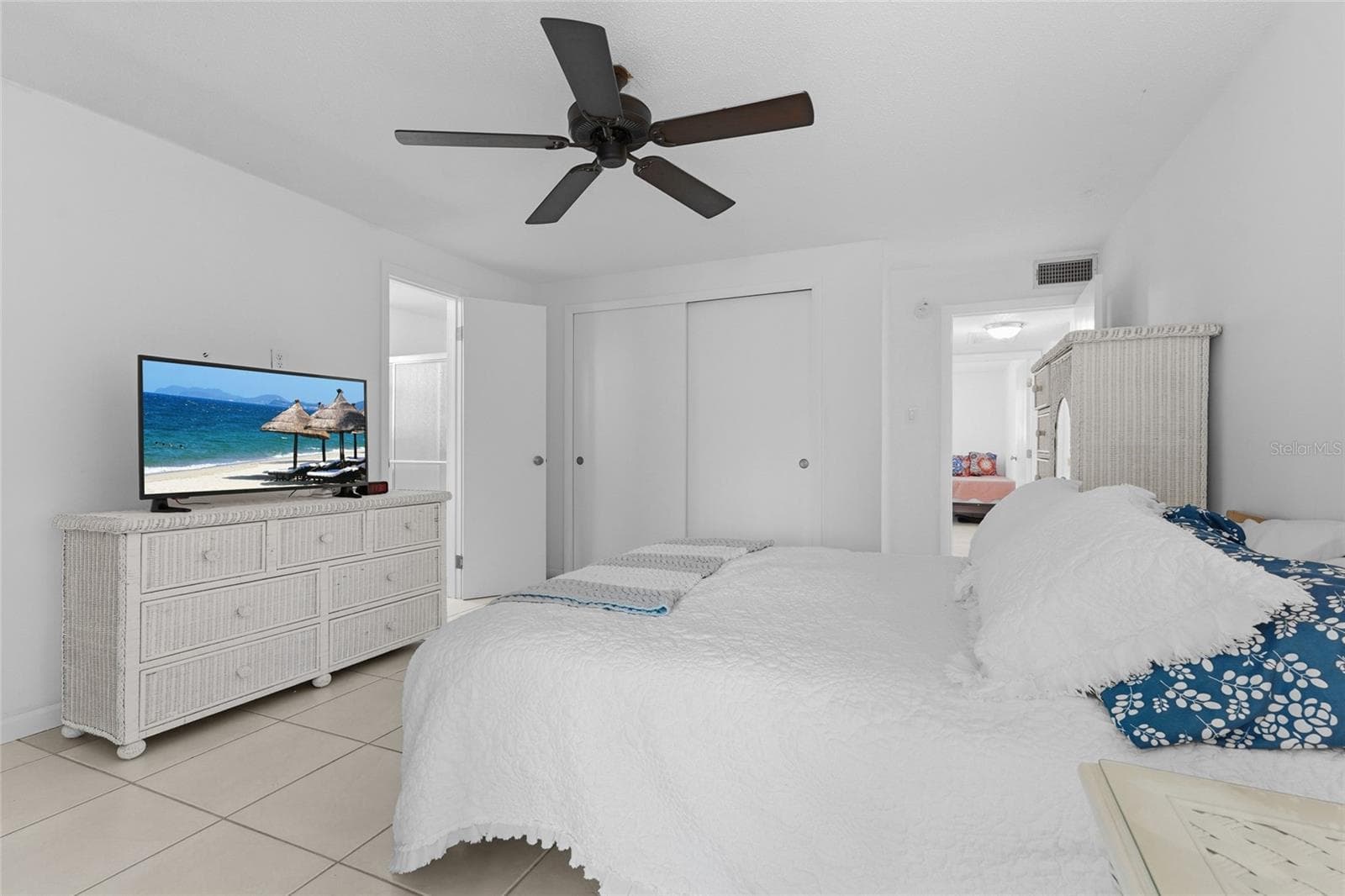 Condominium at 845 SPANISH DR N #845, LONGBOAT KEY, photo 29 of 62