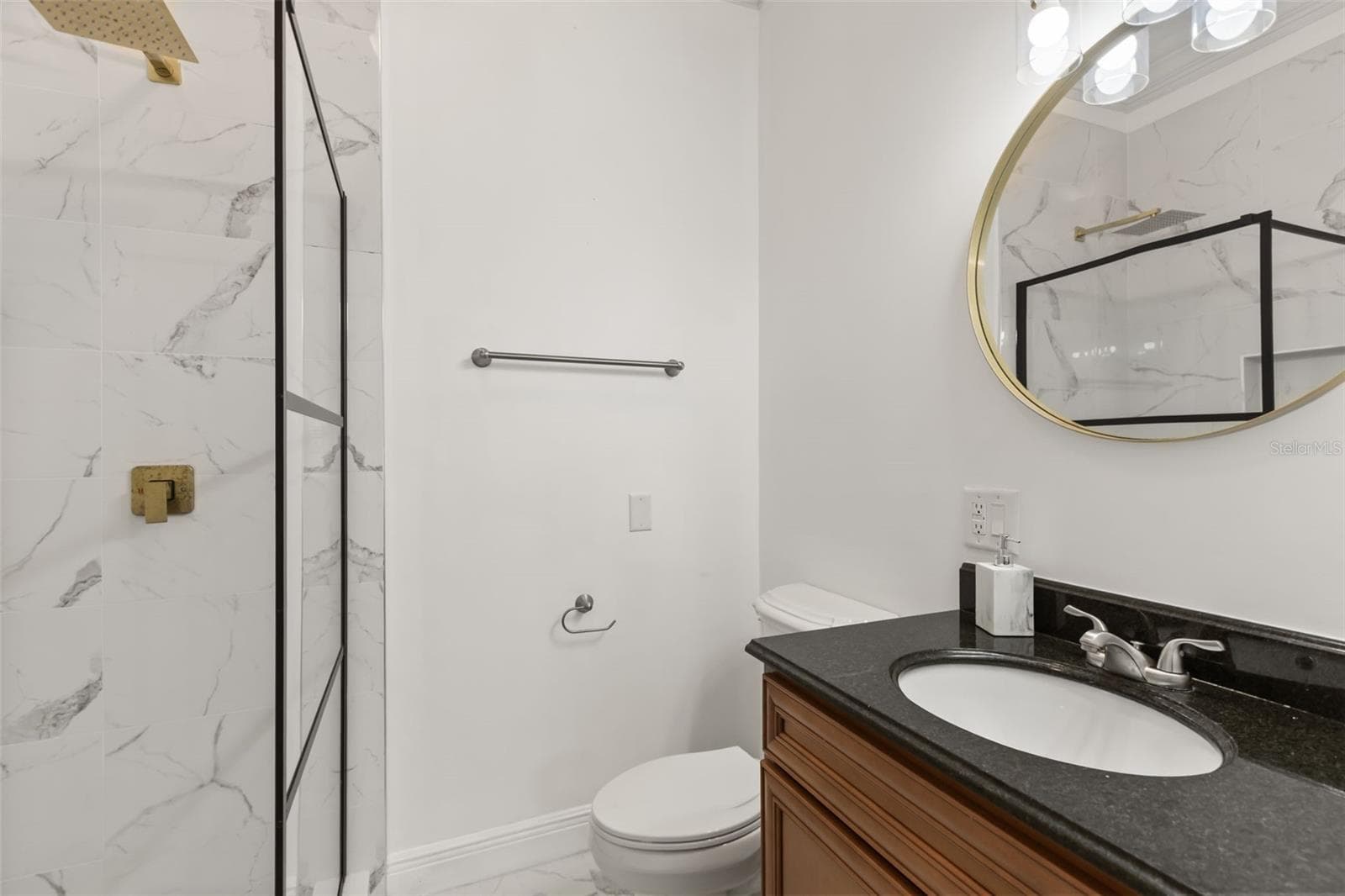 In-Law Suite 2 Bathroom - 7703 SADLER RD, MOUNT DORA