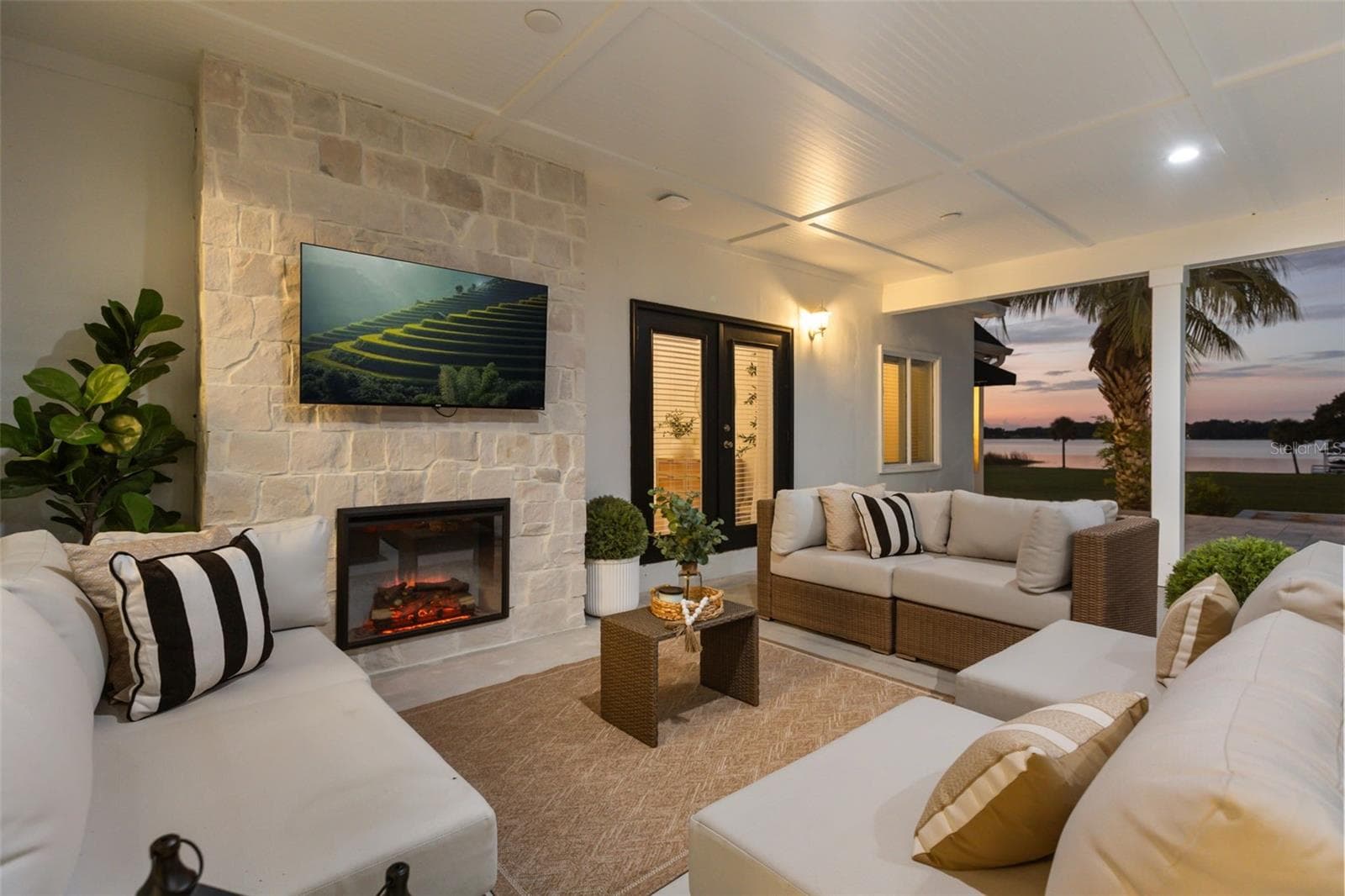 Lanai sitting area - 7703 SADLER RD, MOUNT DORA