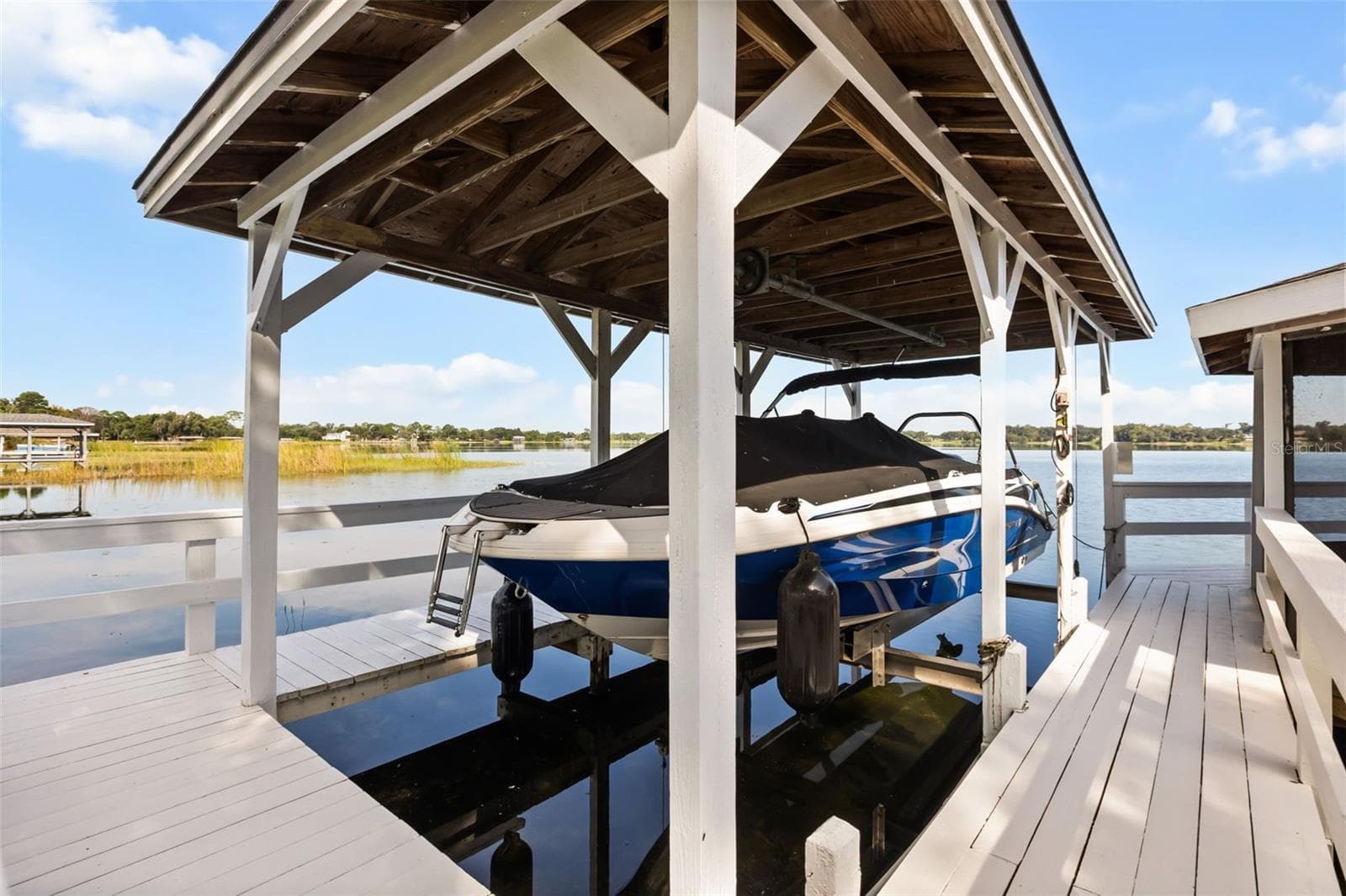 Electric Boat Lift - 7703 SADLER RD, MOUNT DORA