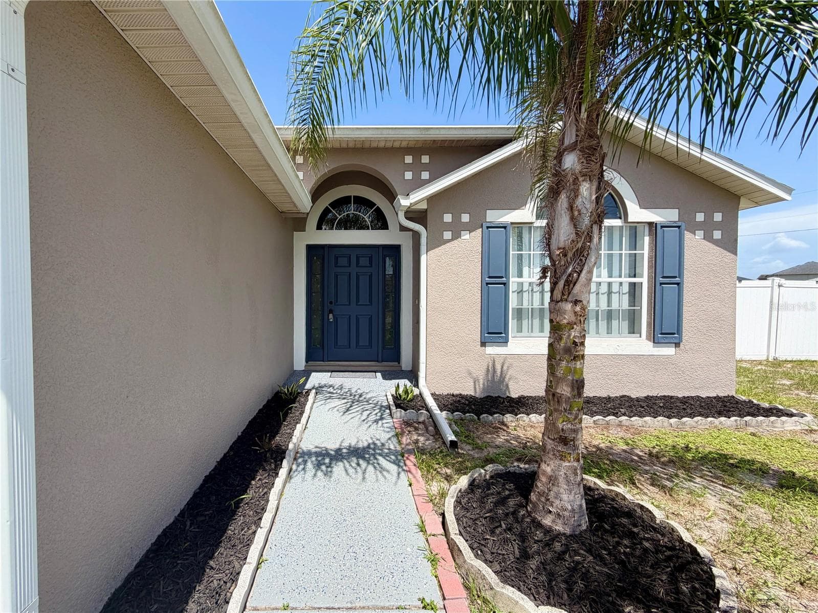 Single Family Residence at 100 CIMARRON LN, POINCIANA, photo 2 of 40