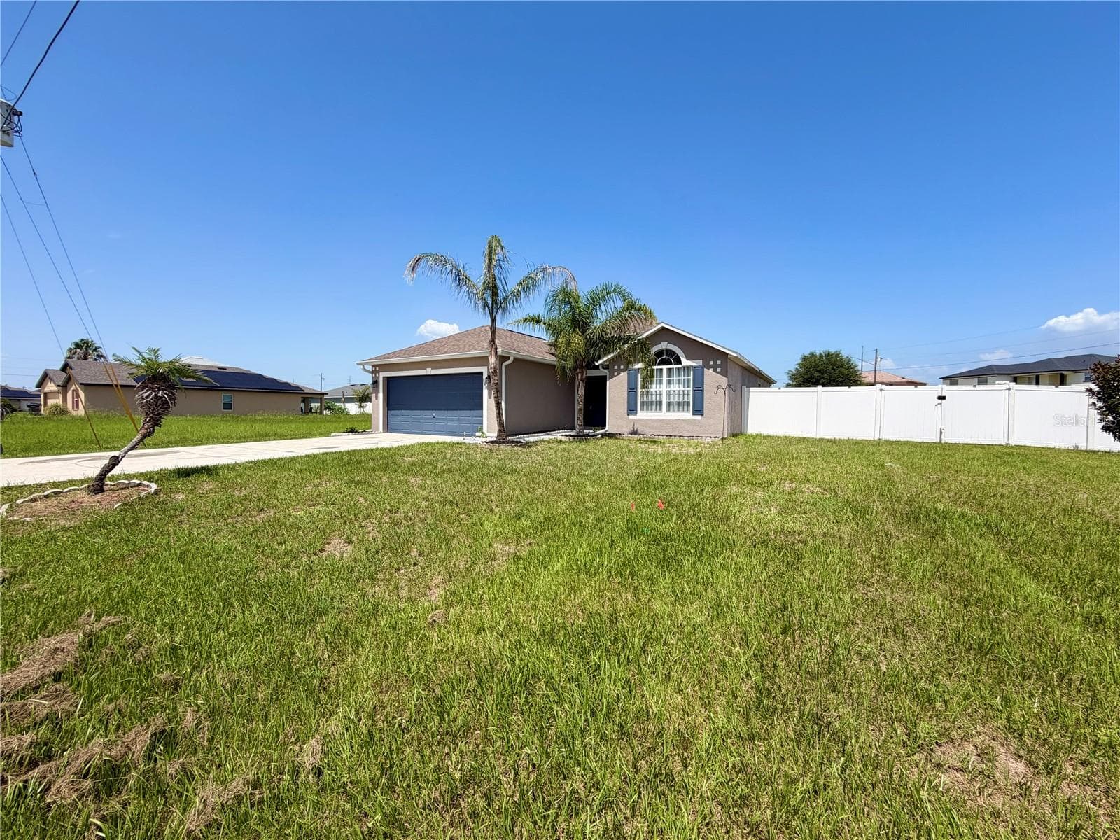 Single Family Residence at 100 CIMARRON LN, POINCIANA, photo 3 of 40