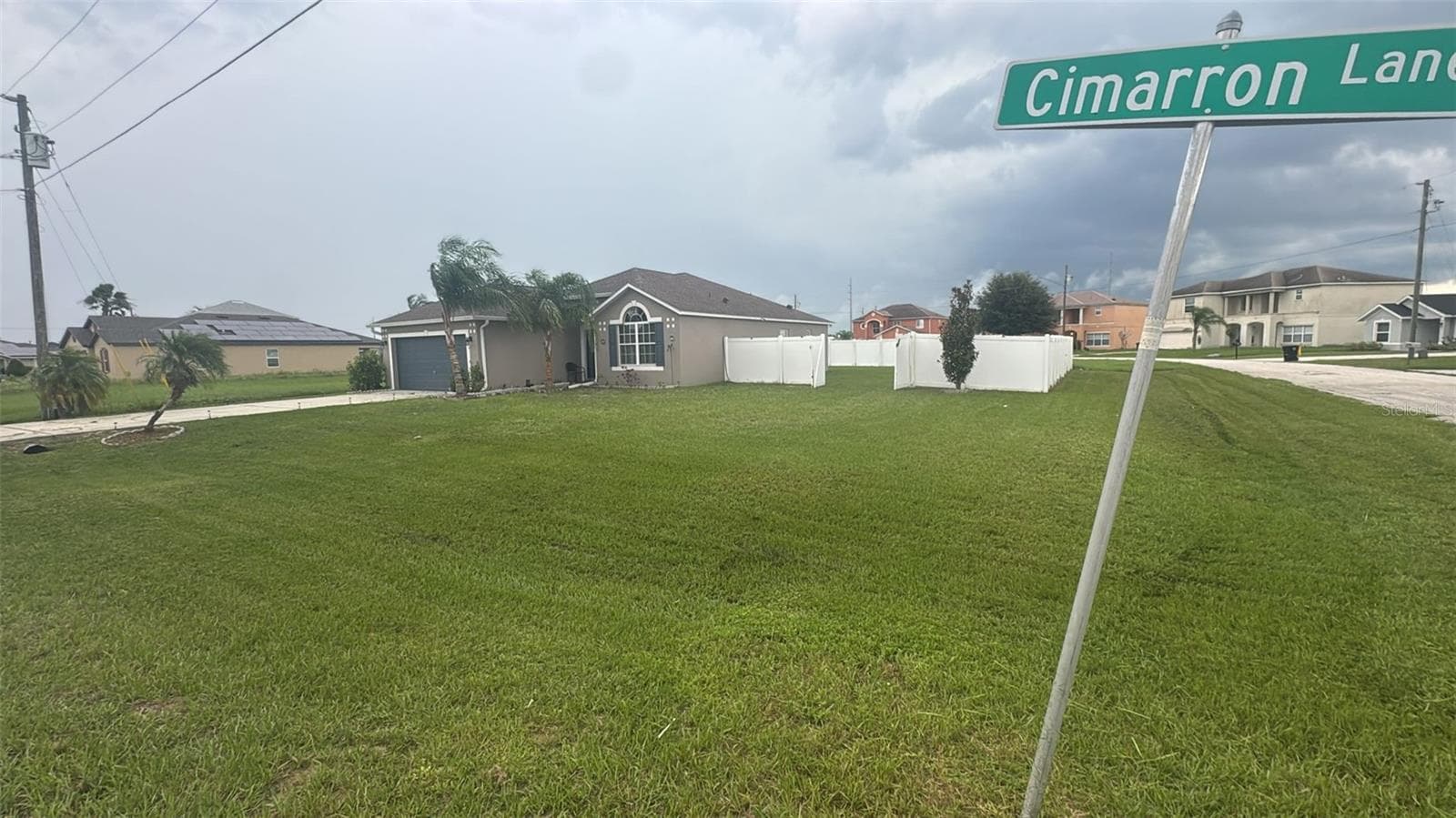 Single Family Residence at 100 CIMARRON LN, POINCIANA, photo 4 of 40