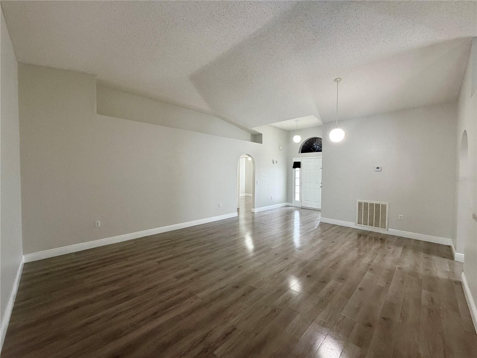 Single Family Residence at 100 CIMARRON LN, POINCIANA, photo 5 of 40