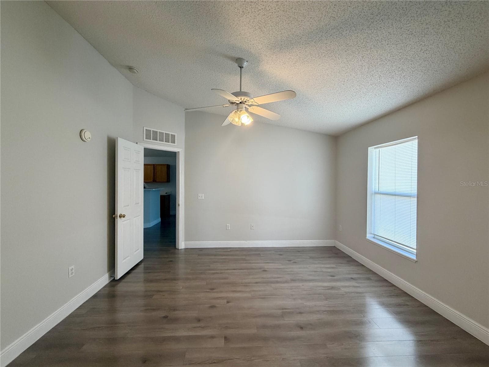 Single Family Residence at 100 CIMARRON LN, POINCIANA, photo 24 of 40