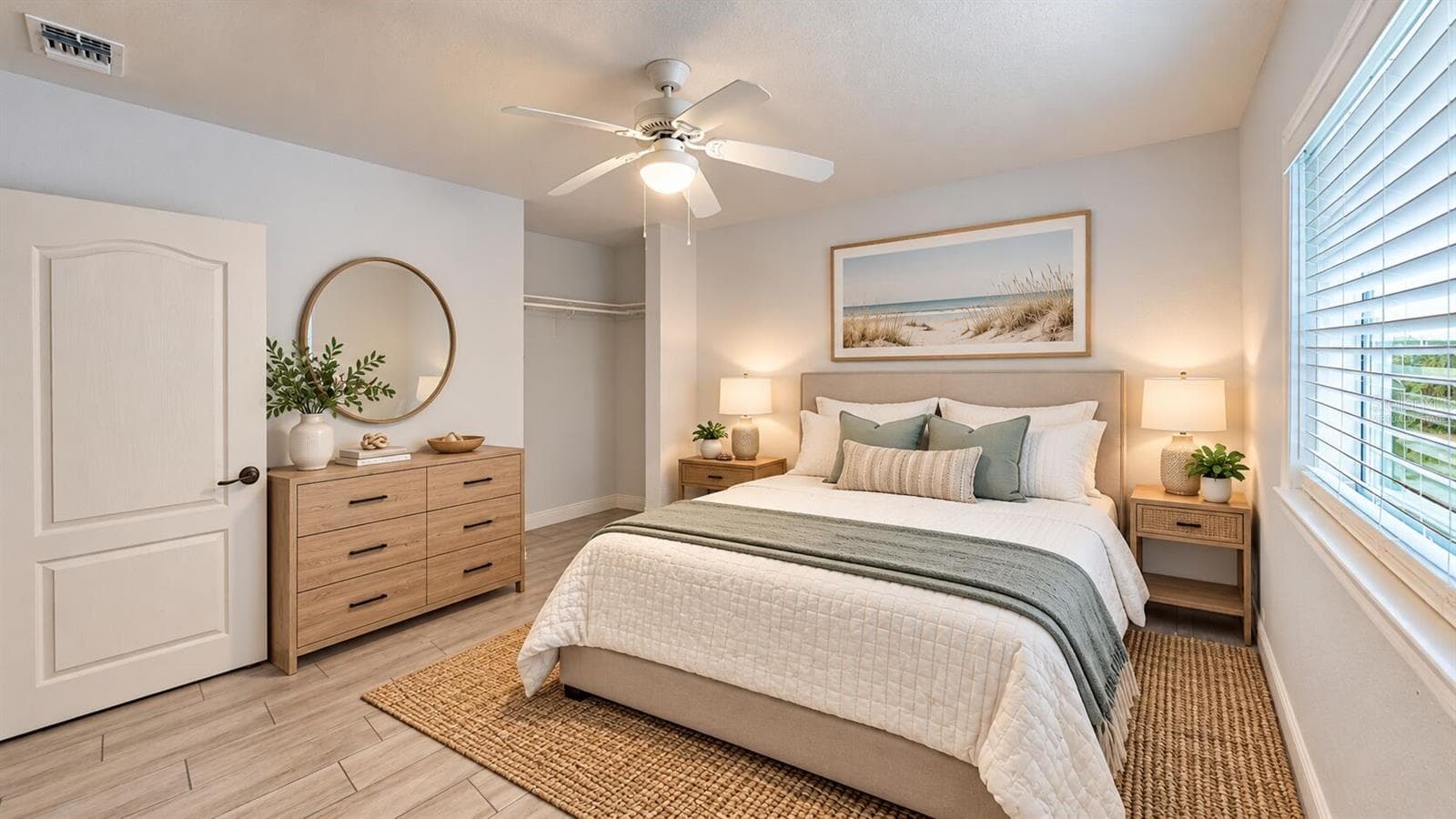 Virtually staged - 330 12TH ST W, PALMETTO