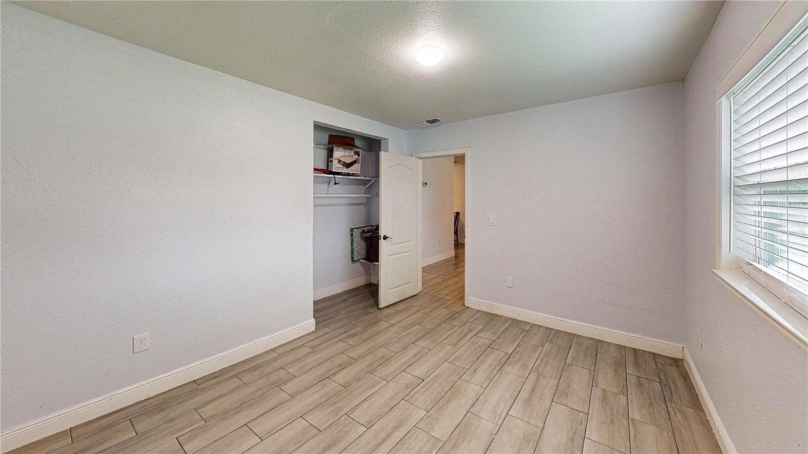Virtually staged - 330 12TH ST W, PALMETTO