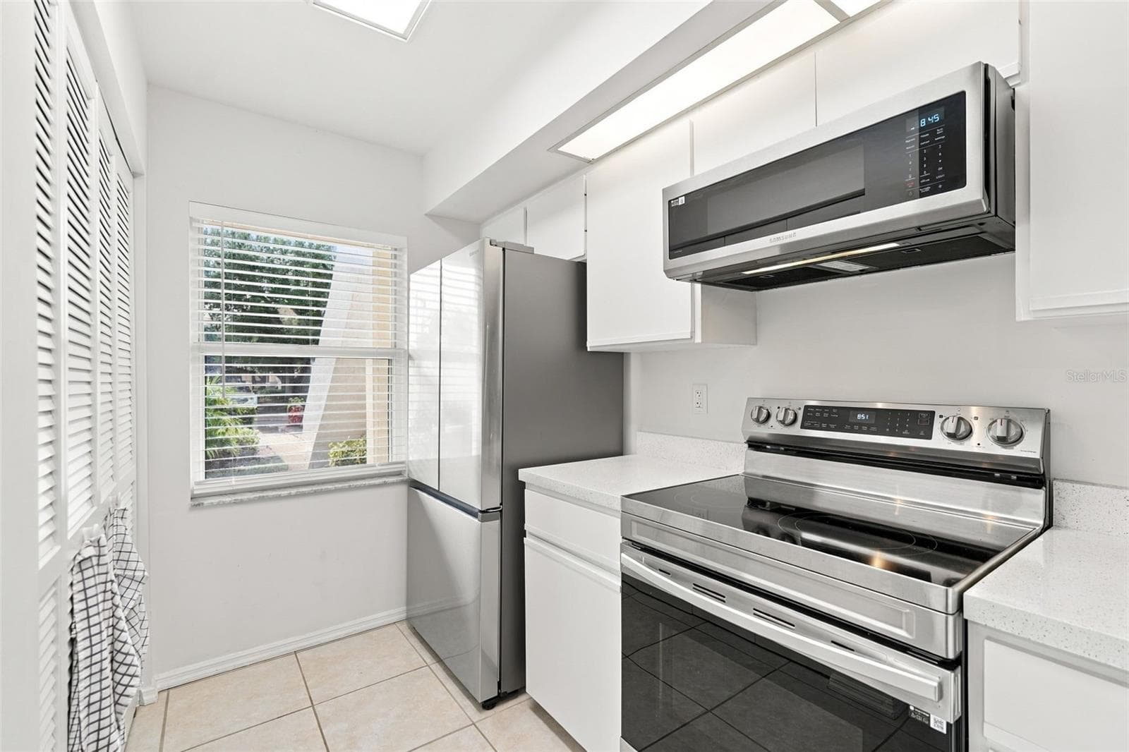 Condominium at 431 CERROMAR LN #347, VENICE, photo 7 of 41