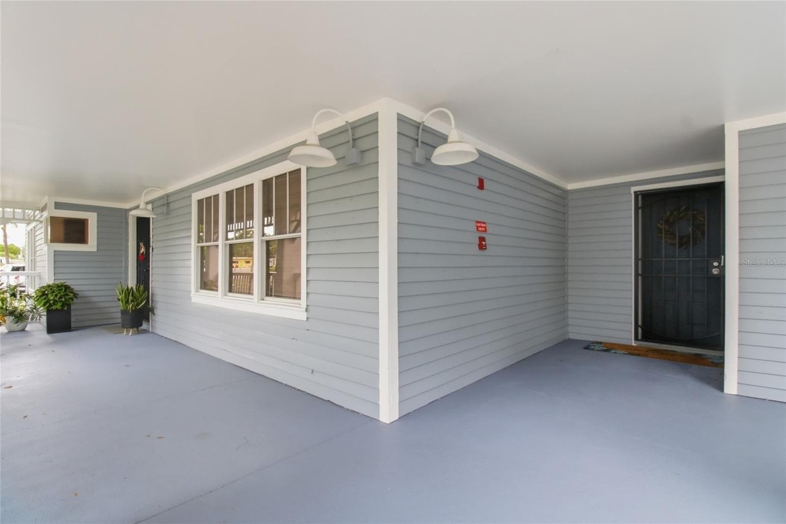 Front entrance - 2511 DOLLY BAY DR #104, PALM HARBOR