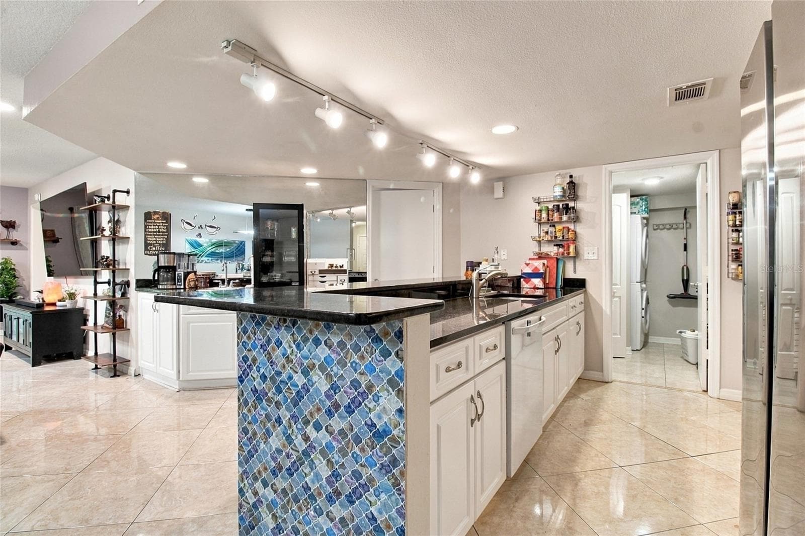 Kitchen, Wet Bar - 2511 DOLLY BAY DR #104, PALM HARBOR