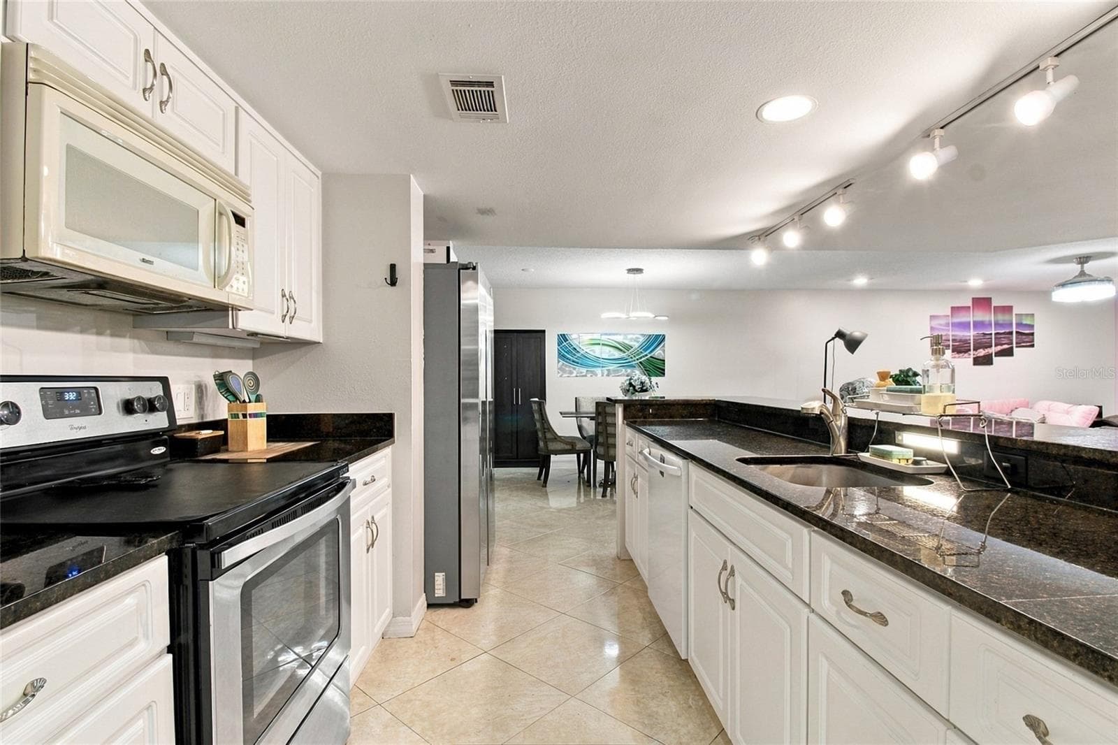 Open Kitchen - 2511 DOLLY BAY DR #104, PALM HARBOR