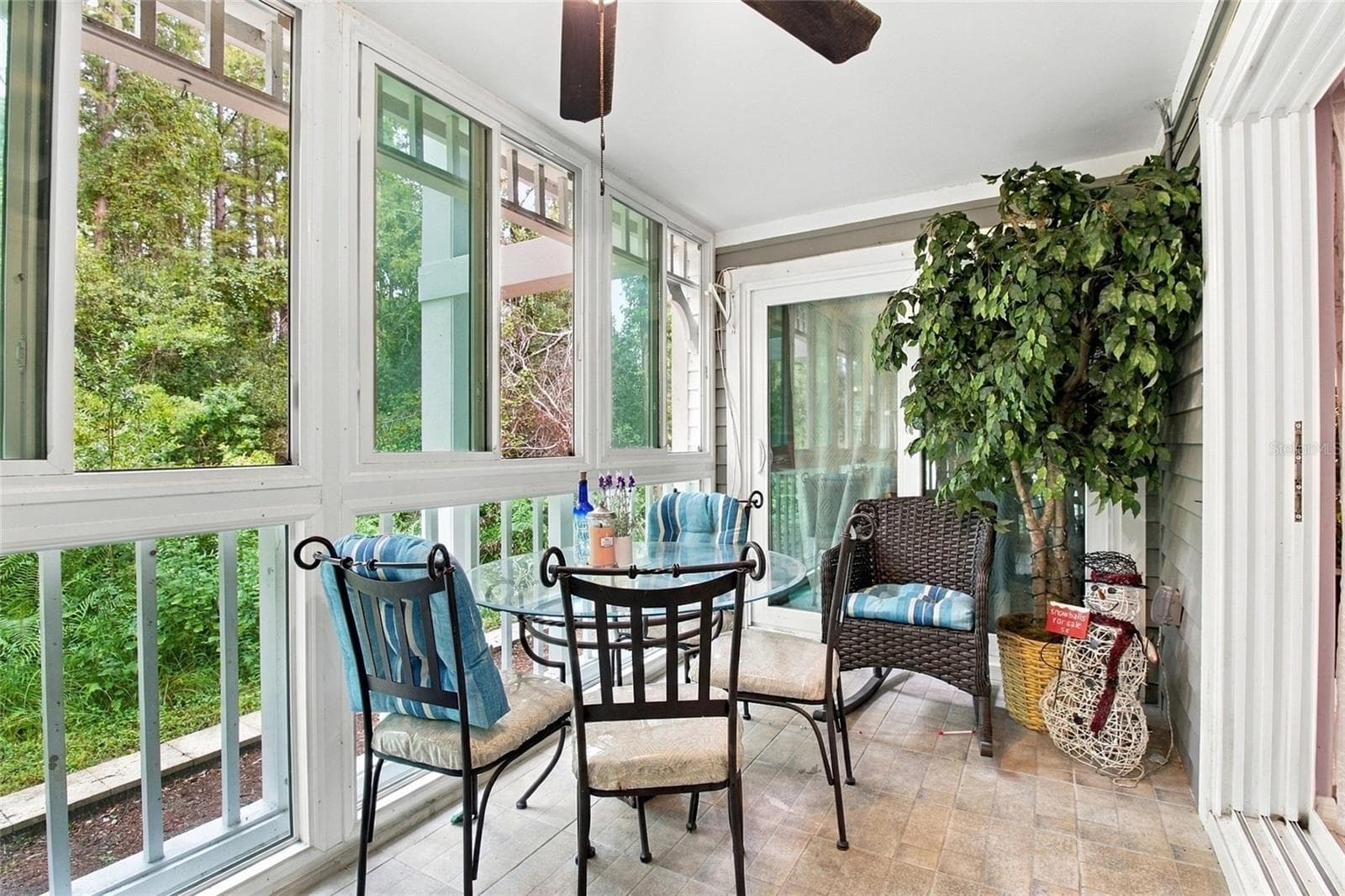 Spacious Lanai with Hurricane windows - 2511 DOLLY BAY DR #104, PALM HARBOR