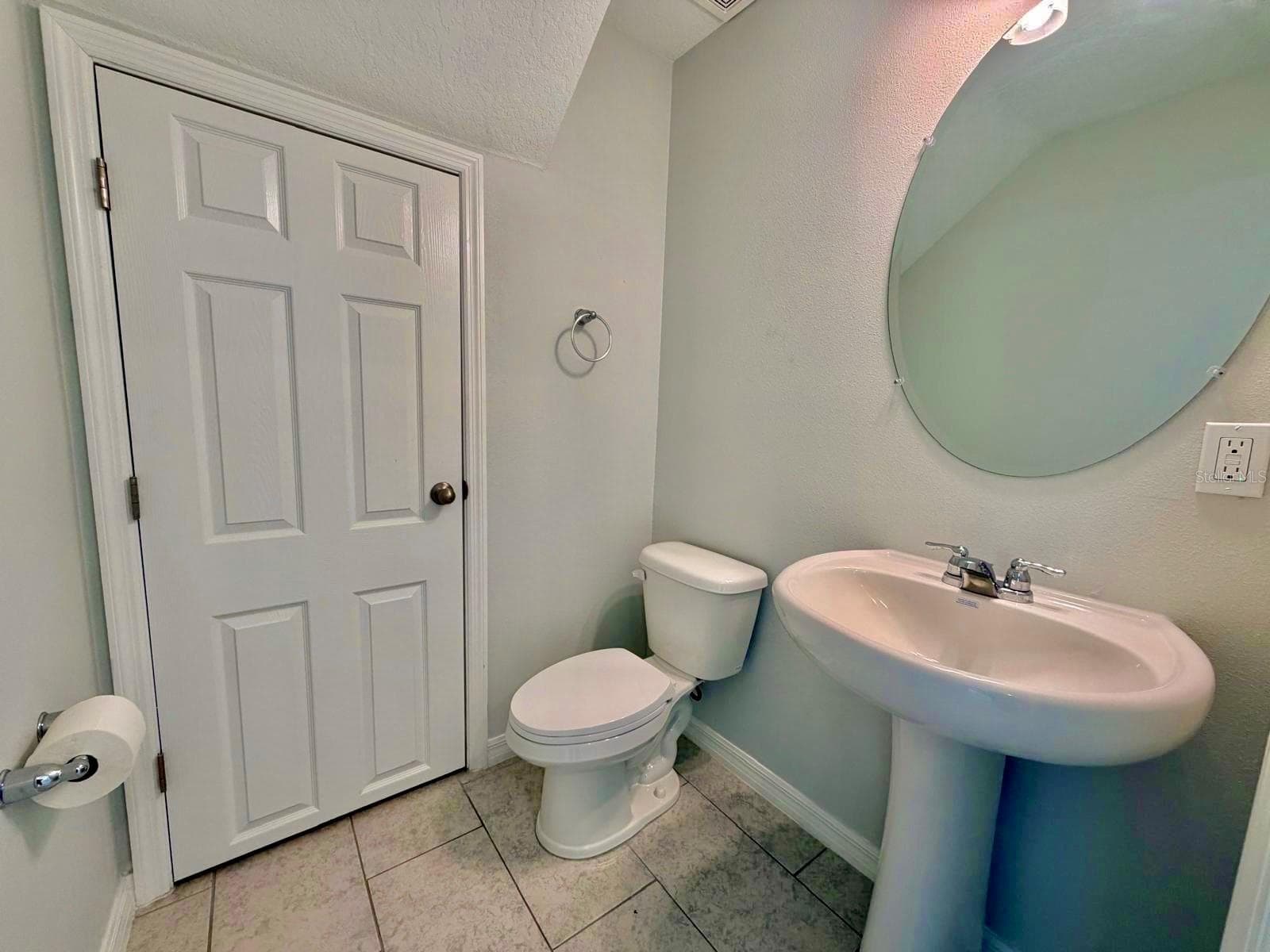 Townhouse at 5062 AVALON PARK BLVD, WESLEY CHAPEL, photo 9 of 35