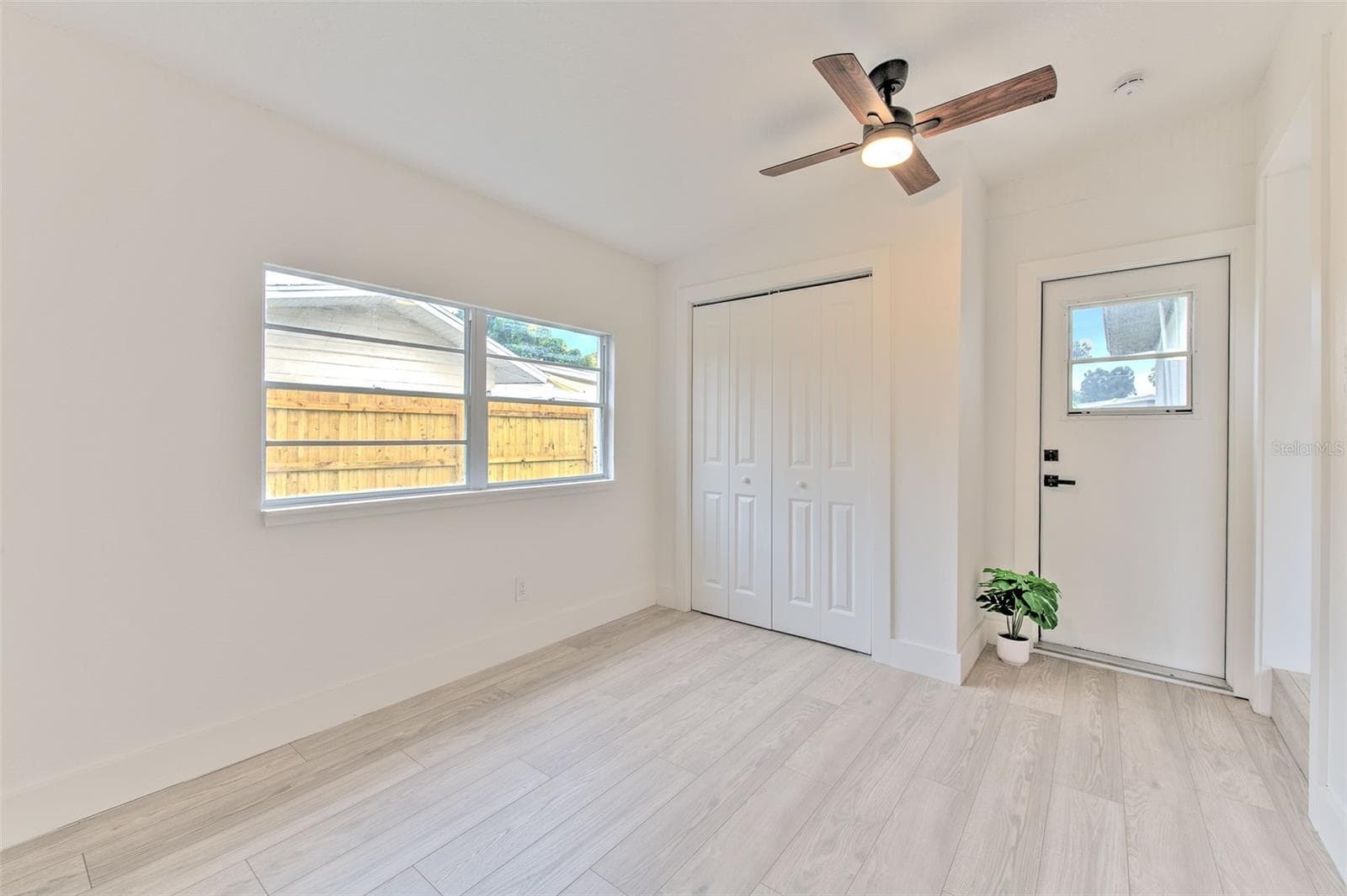 Single Family Residence at 507 SUTTON PL, BRANDON, photo 26 of 40