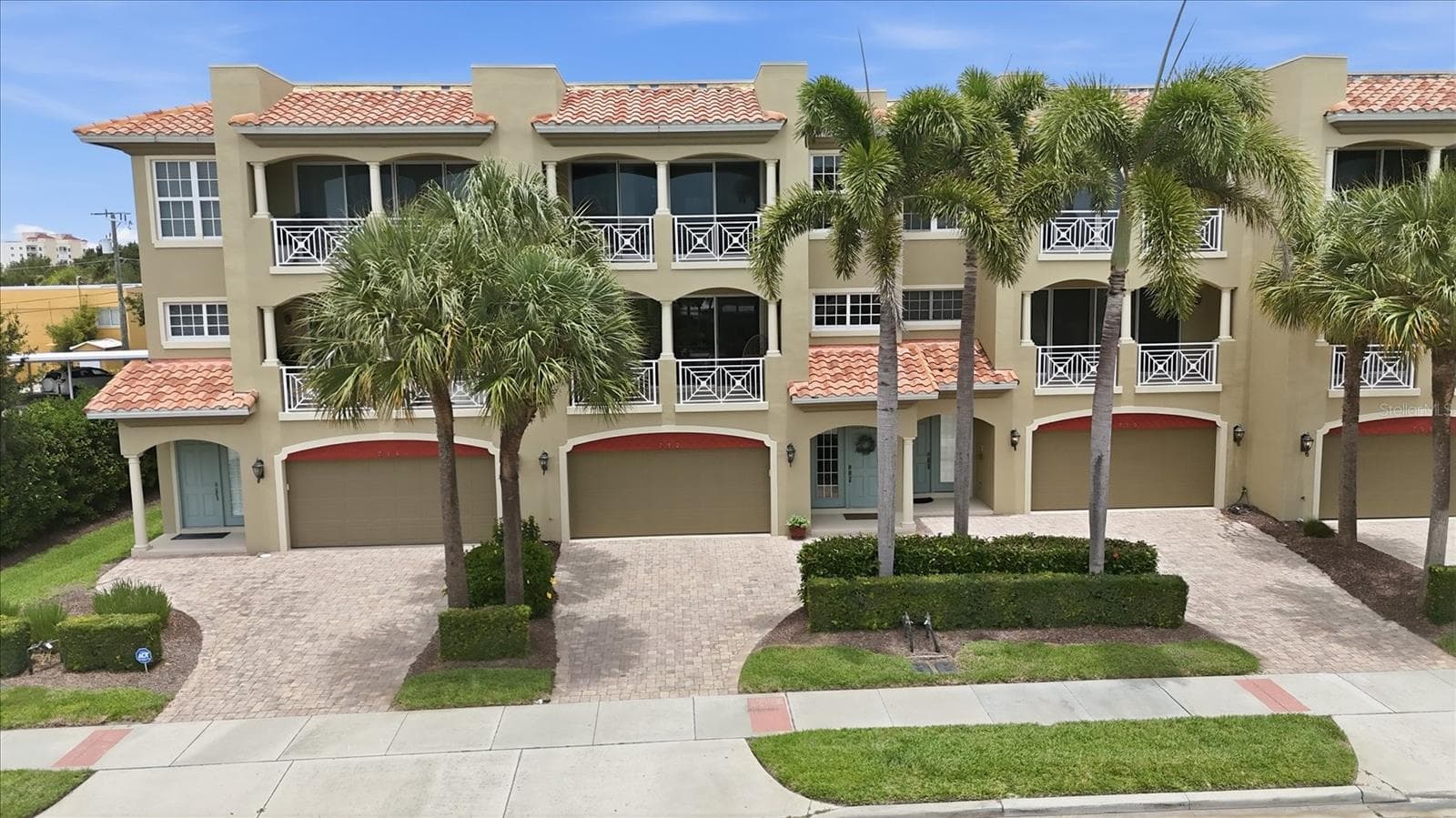 712 GRANADA AVE #2