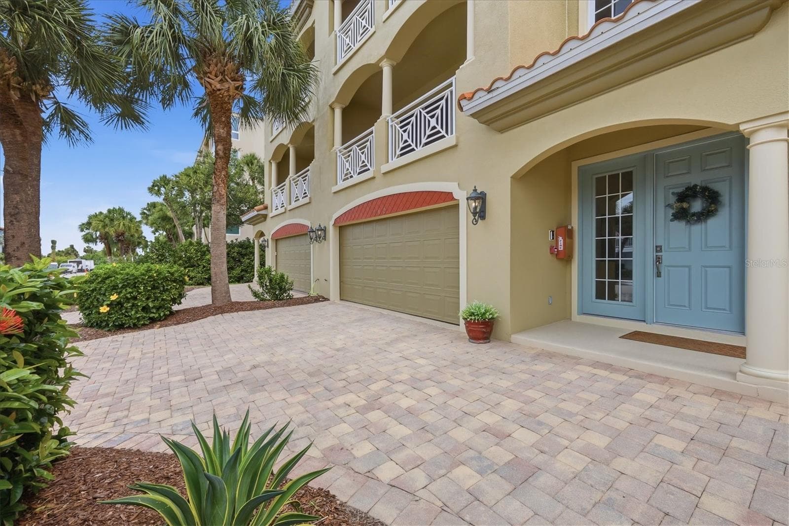 712 GRANADA AVE #2