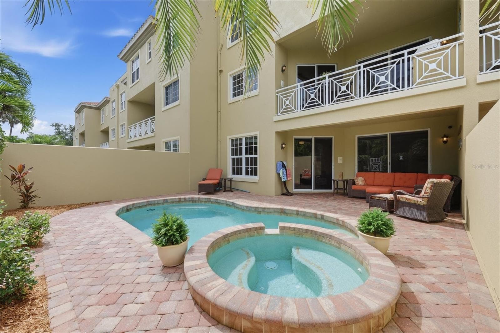 Private Pool & Spa - 712 GRANADA AVE #2, VENICE