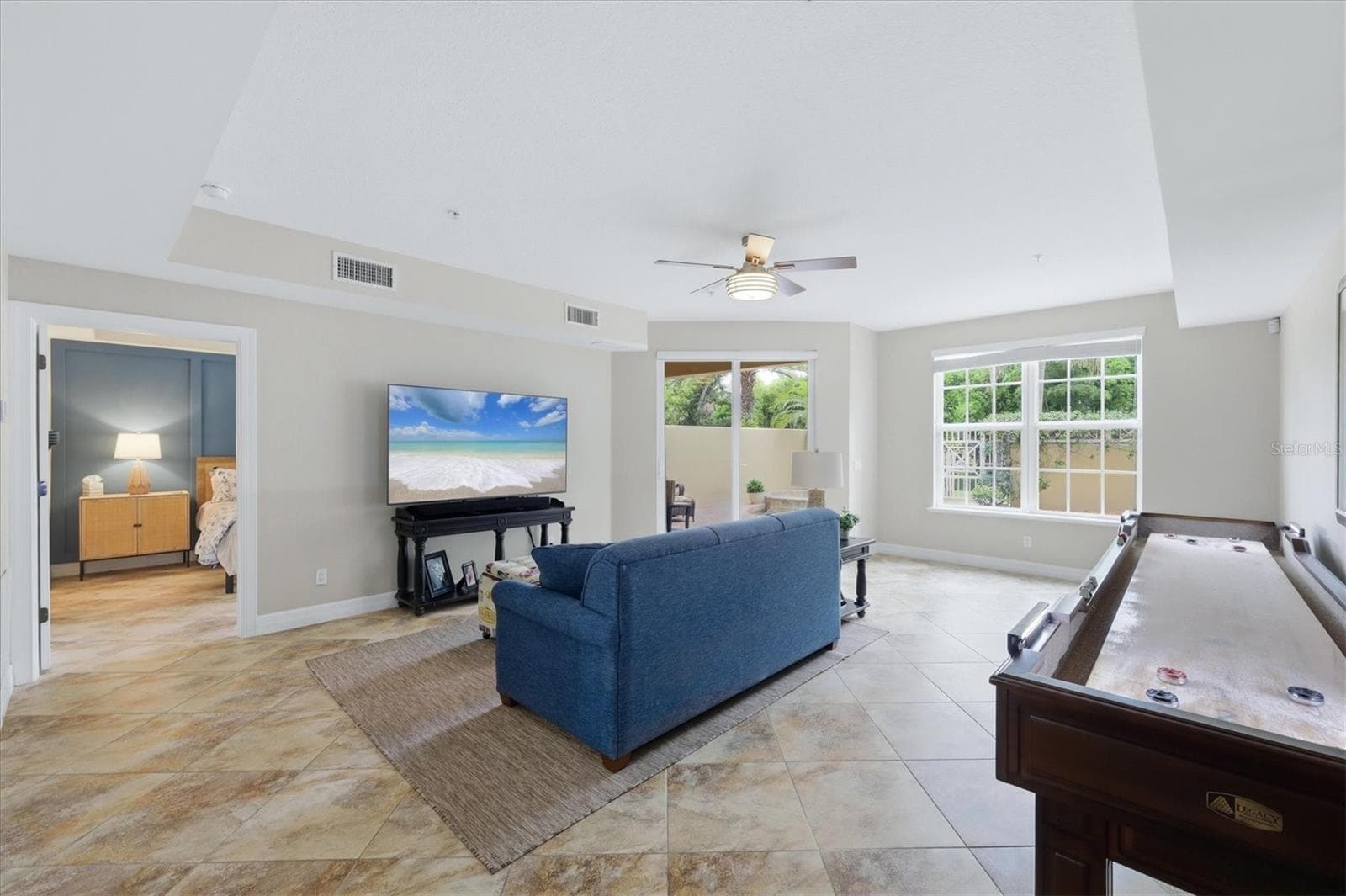 Recreation Room - 712 GRANADA AVE #2, VENICE