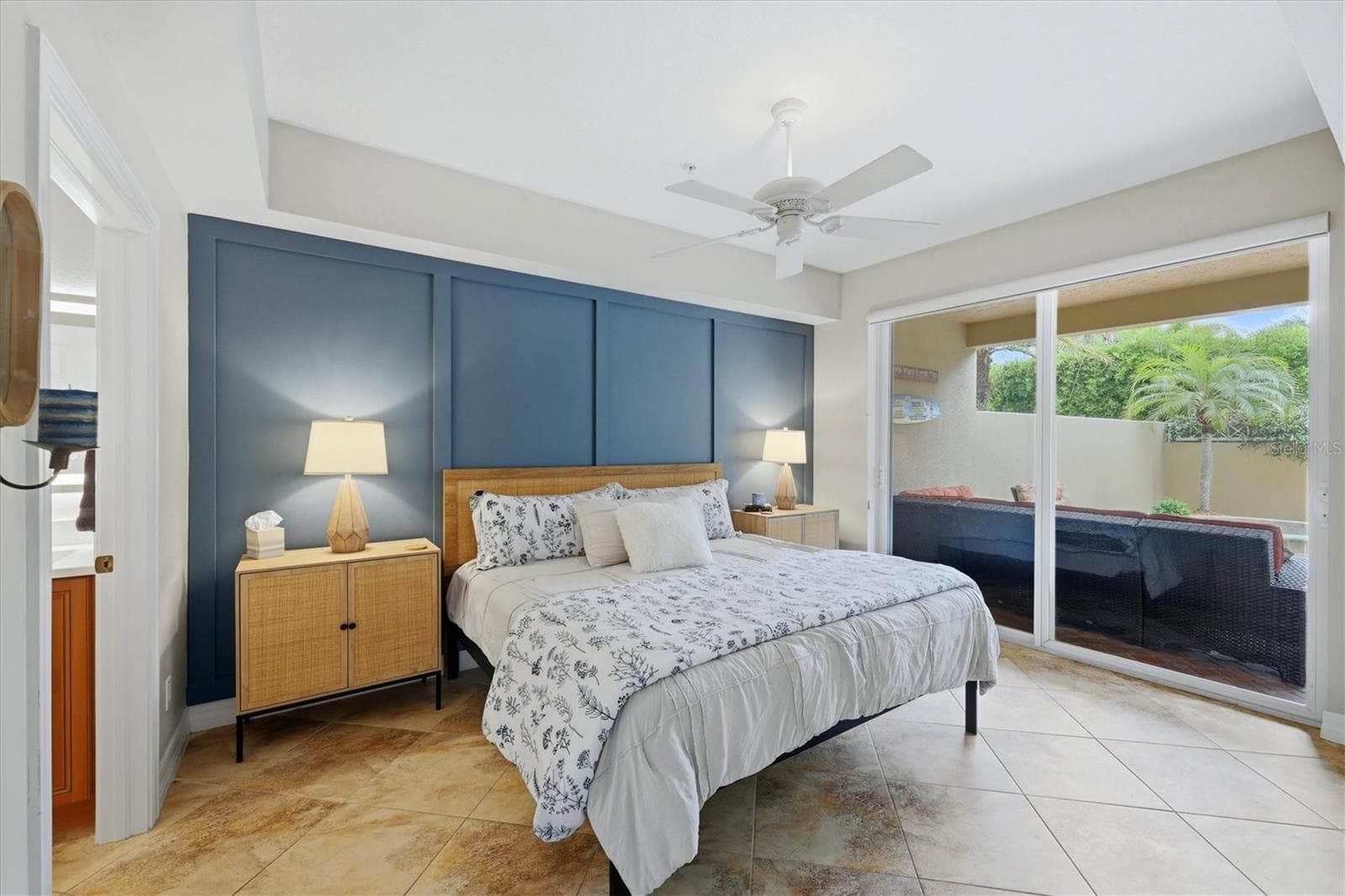 1st Floor Bedroom (#2) - 712 GRANADA AVE #2, VENICE