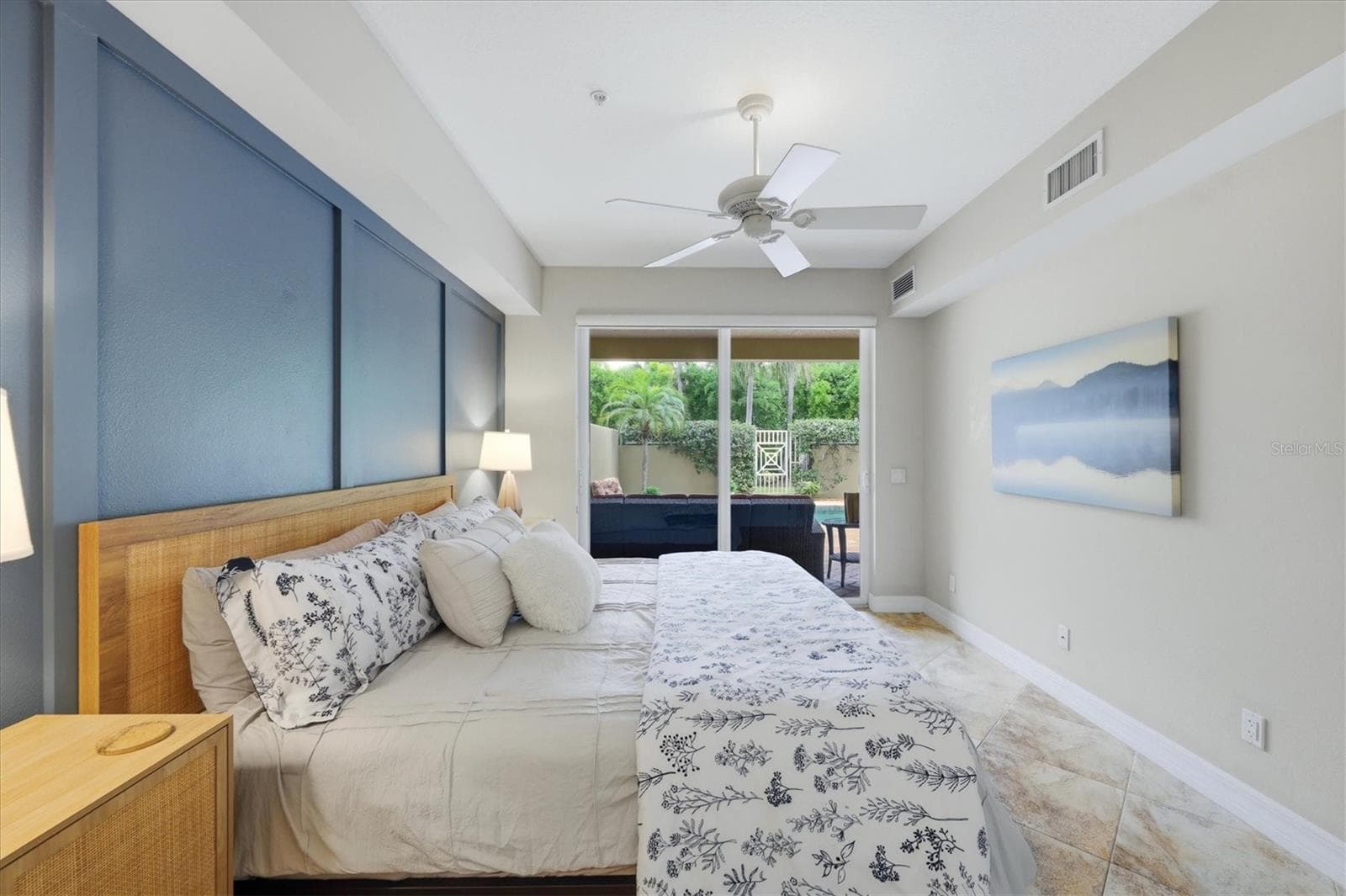 1st Floor Bedroom (#2) - 712 GRANADA AVE #2, VENICE