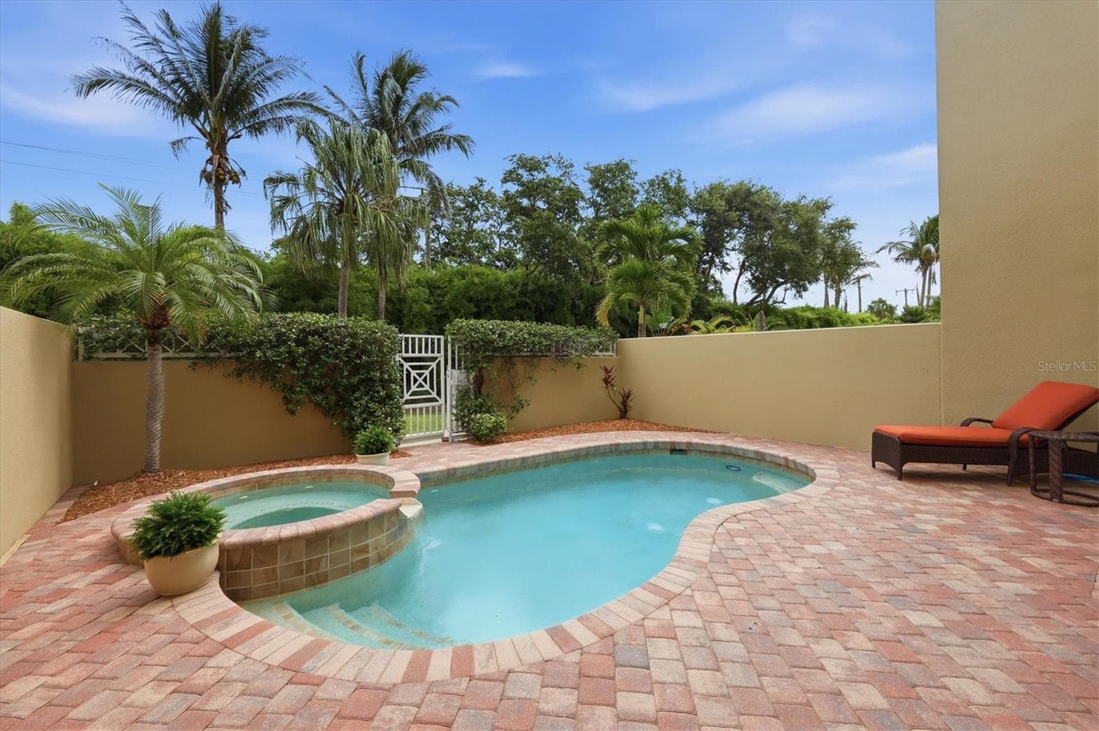 Private Pool & Spa - 712 GRANADA AVE #2, VENICE