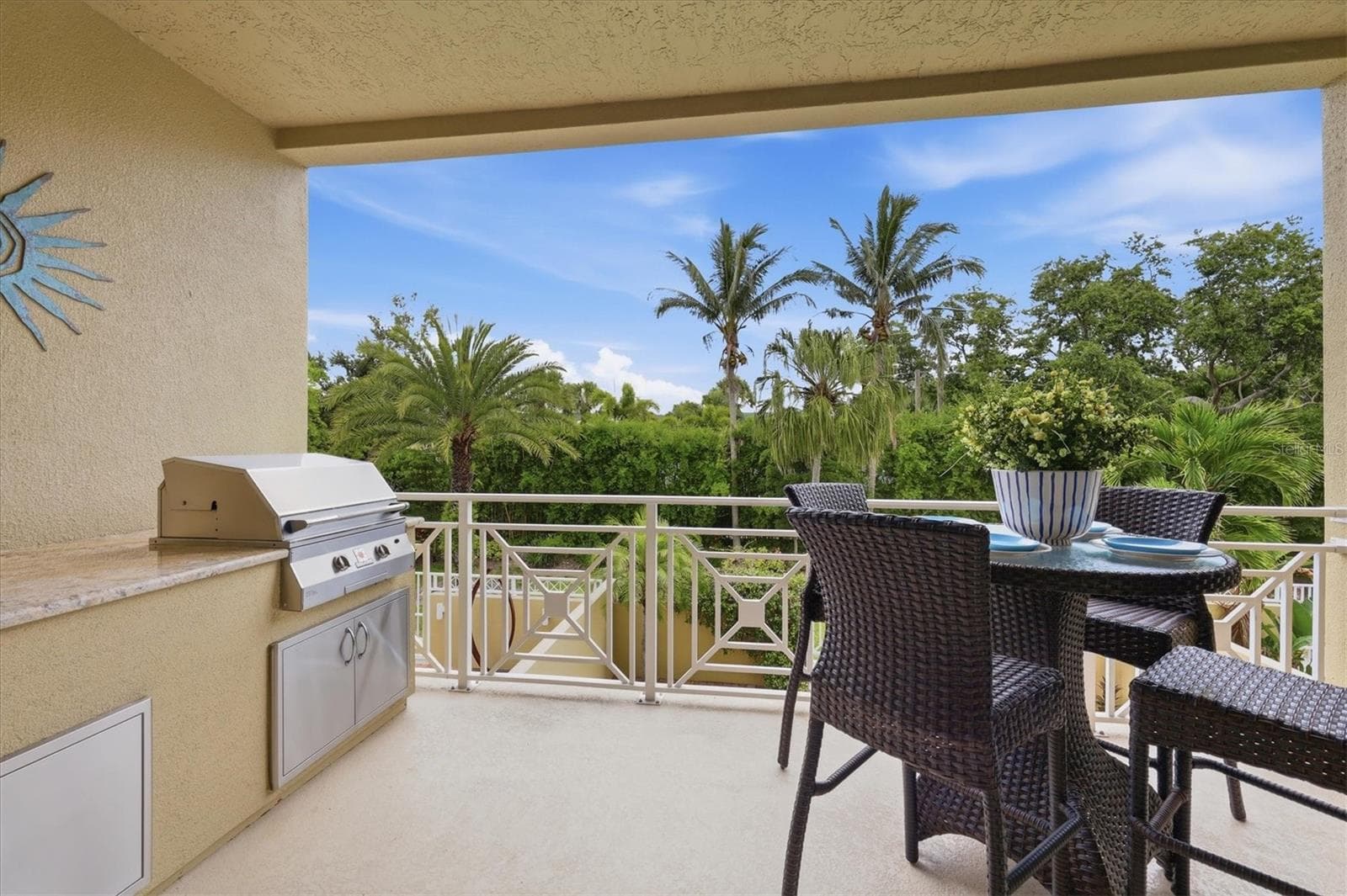 2nd Floor Rear Balcony - 712 GRANADA AVE #2, VENICE