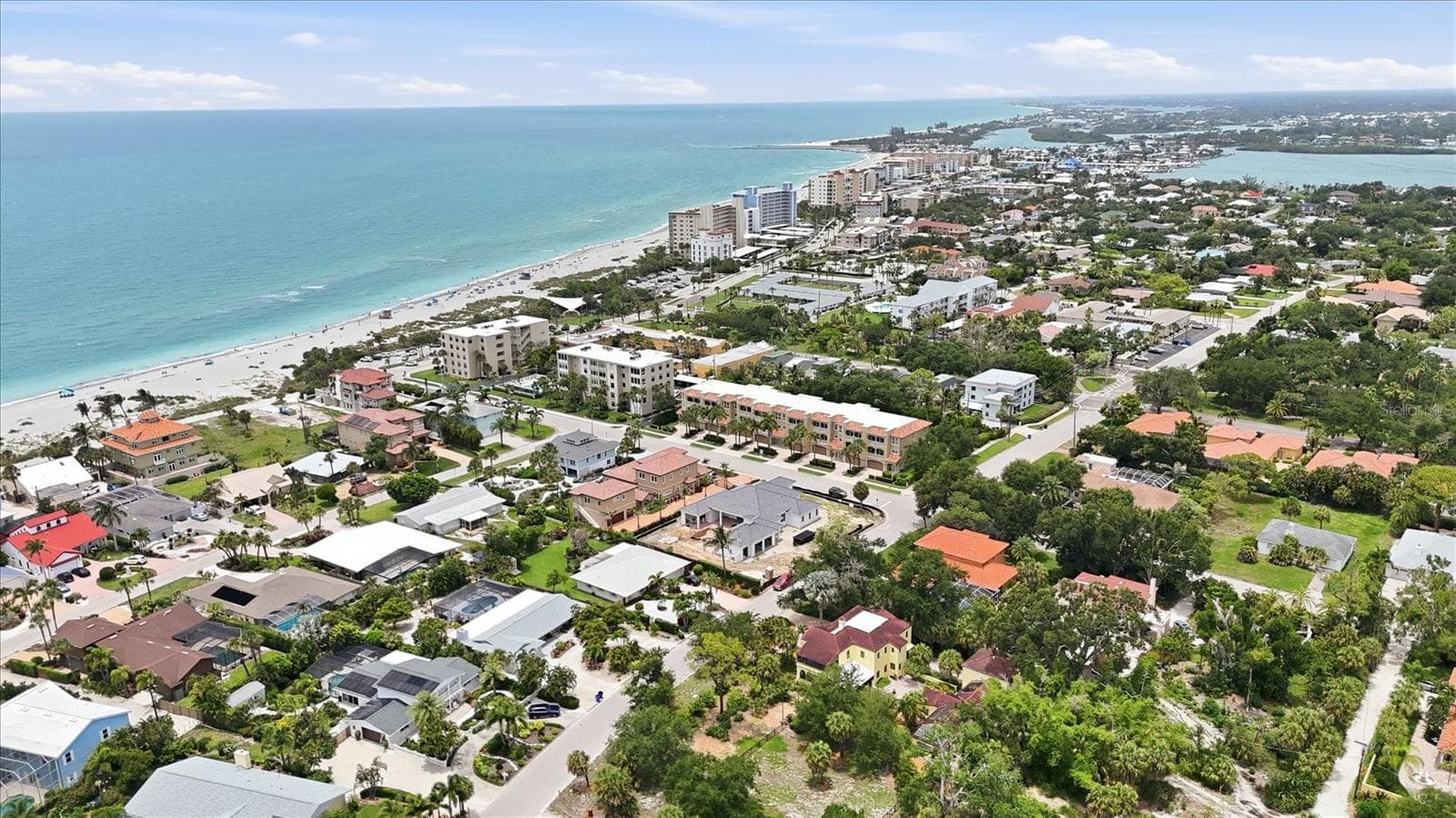 Northwesterly Aerial - 712 GRANADA AVE #2, VENICE