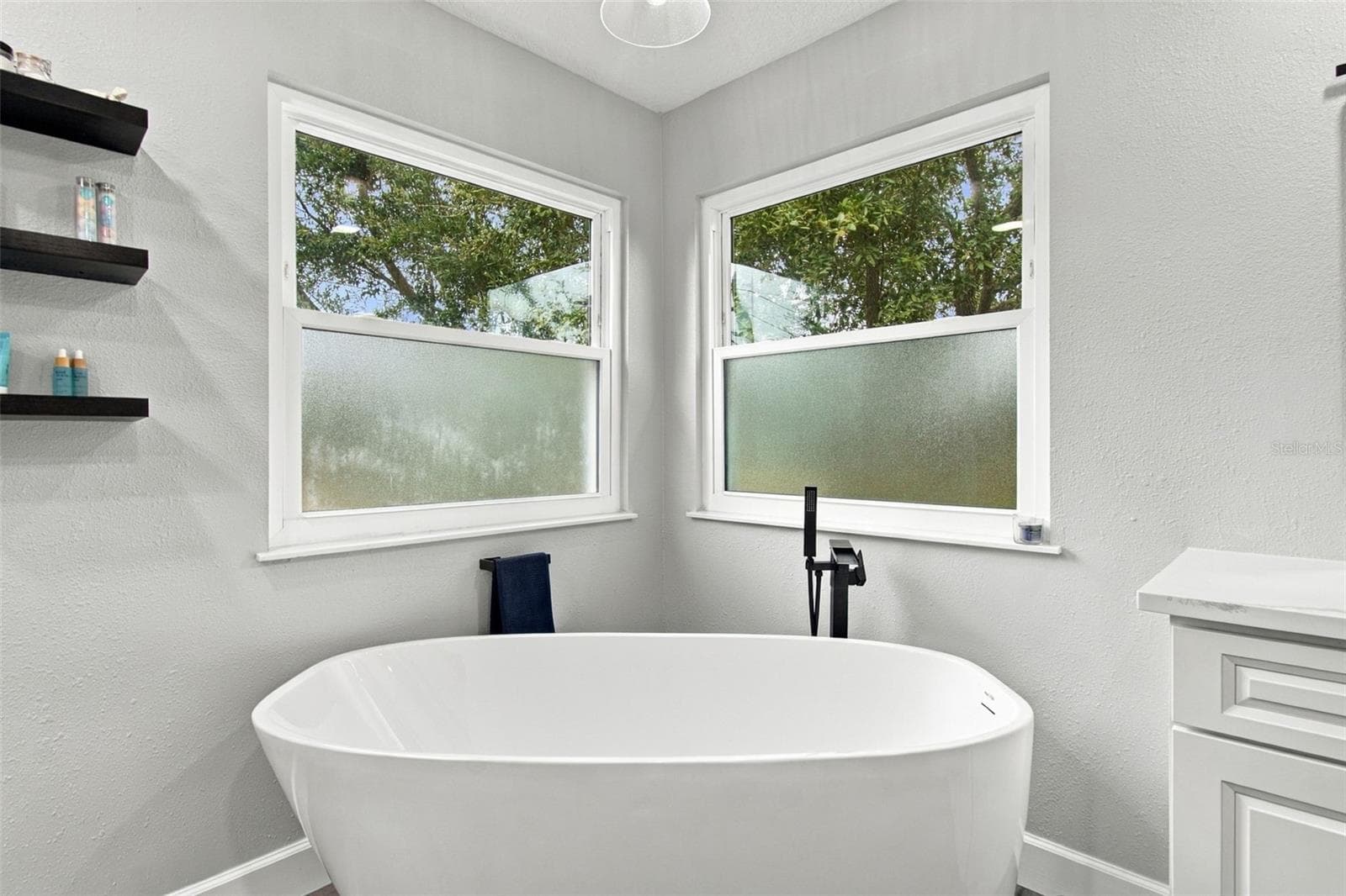 En Suite bath - 14031 ZEPHERMOOR LN, WINTER GARDEN