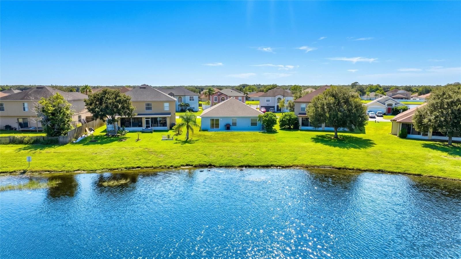 Single Family Residence at 2317 WALNUT CANYON DR, KISSIMMEE, photo 4 of 44