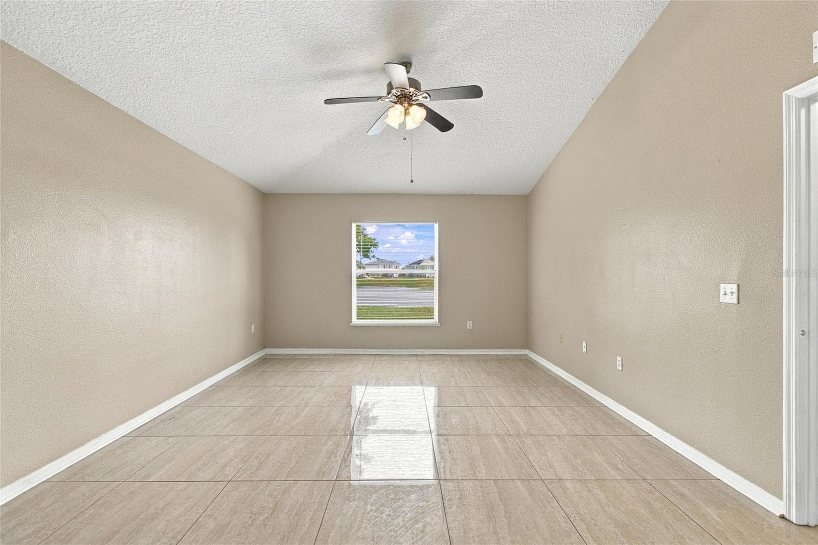 Single Family Residence at 2317 WALNUT CANYON DR, KISSIMMEE, photo 28 of 44