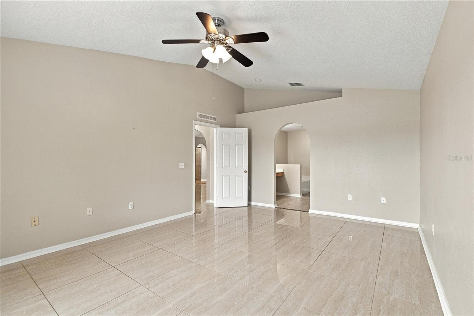 Single Family Residence at 2317 WALNUT CANYON DR, KISSIMMEE, photo 30 of 44