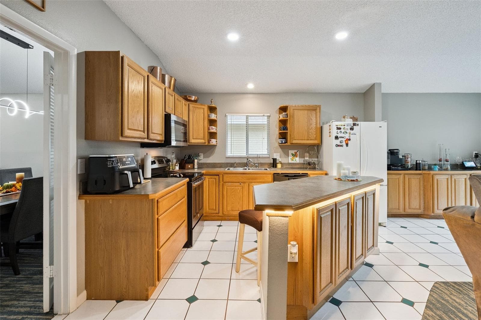 Single Family Residence at 313 ALBA LN, LAKE MARY, photo 9 of 28
