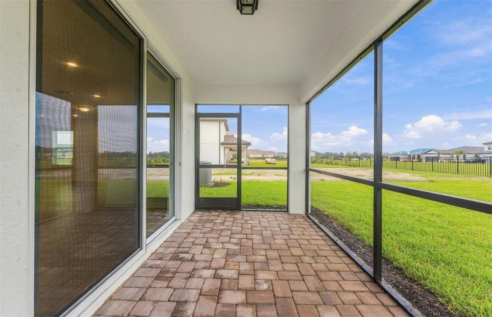 Covered Lanai w/Screen Enclosure - 11334 MEADOW RIVER WAY, PARRISH