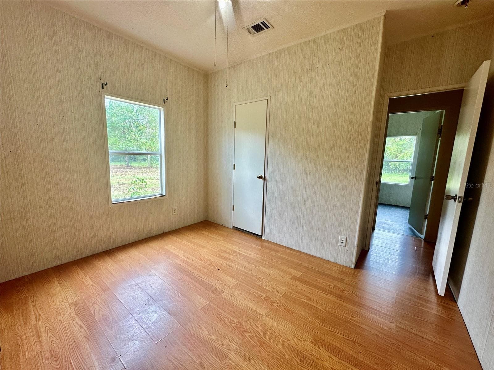 Manufactured Home at 4752 W STATE ROAD 235, LA CROSSE, photo 33 of 40