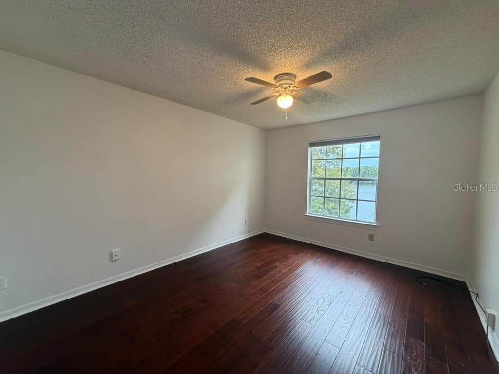 Master Room - 1037 S HIAWASSEE RD #2824, ORLANDO