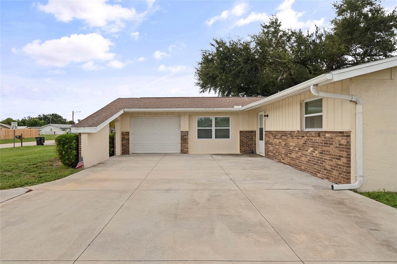 Single Family Residence at 517 PEACH STREET, VENICE, photo 3 of 40
