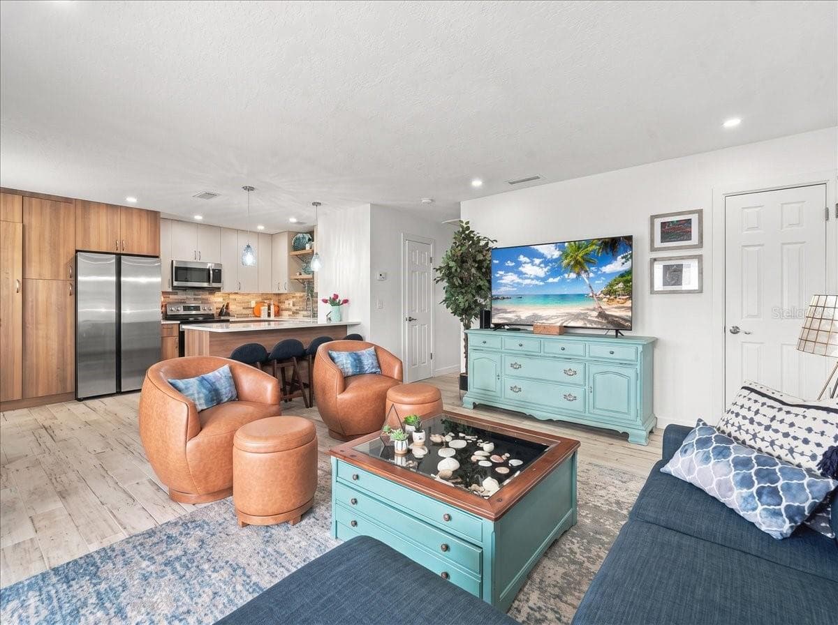 Condominium at 5153 SALMON DR SE #B, ST PETERSBURG, photo 3 of 50