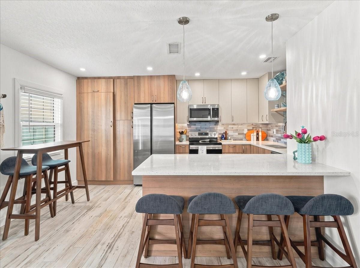 Condominium at 5153 SALMON DR SE #B, ST PETERSBURG, photo 8 of 50