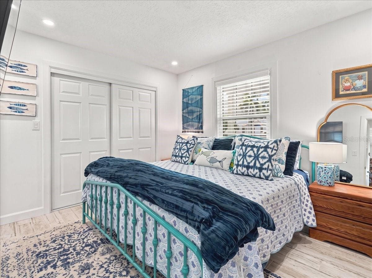 Condominium at 5153 SALMON DR SE #B, ST PETERSBURG, photo 14 of 50